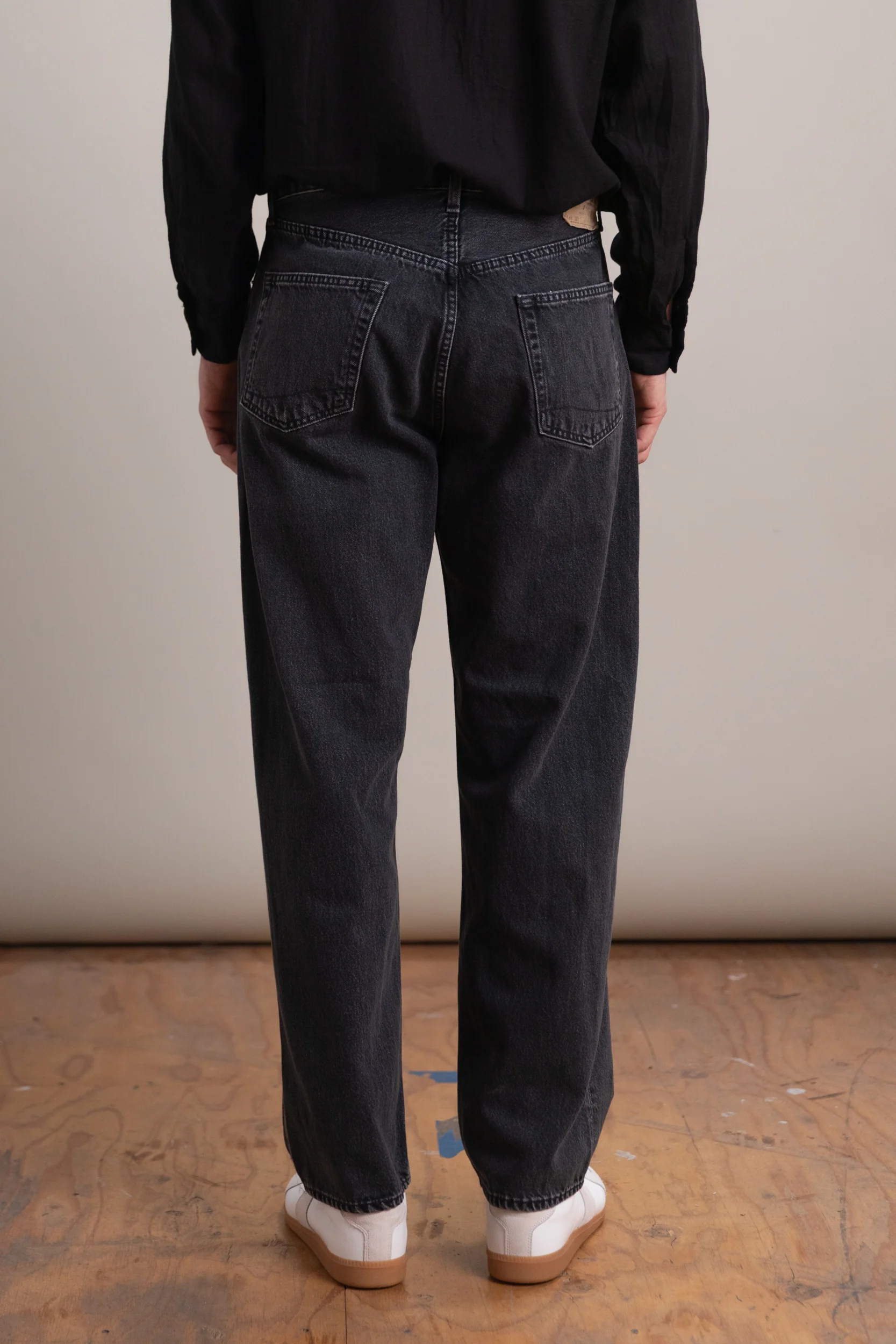 101 DAD'S FIT DENIM PANTS IN BLACK STONE DENIM - Image 4