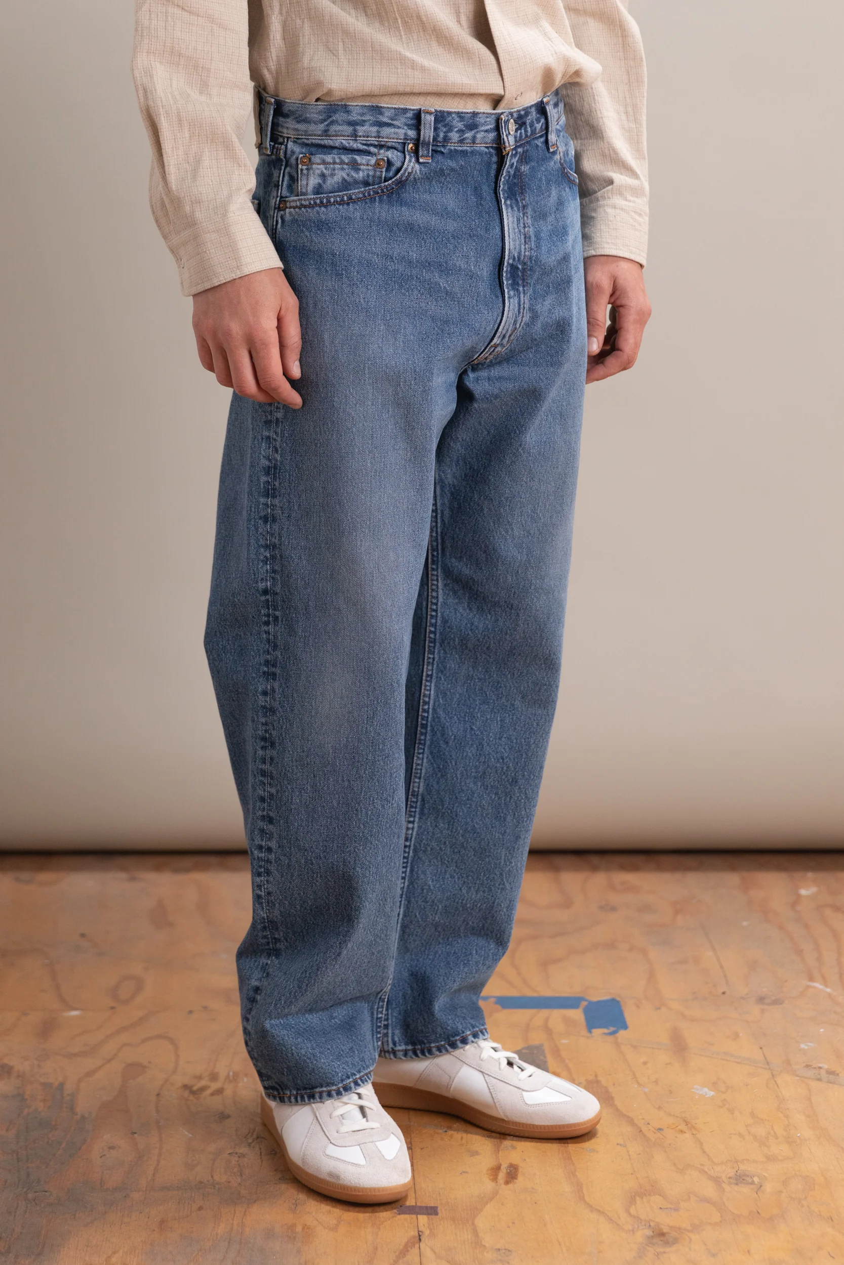 101 DAD'S FIT PANTS IN USED DENIM - Image 4