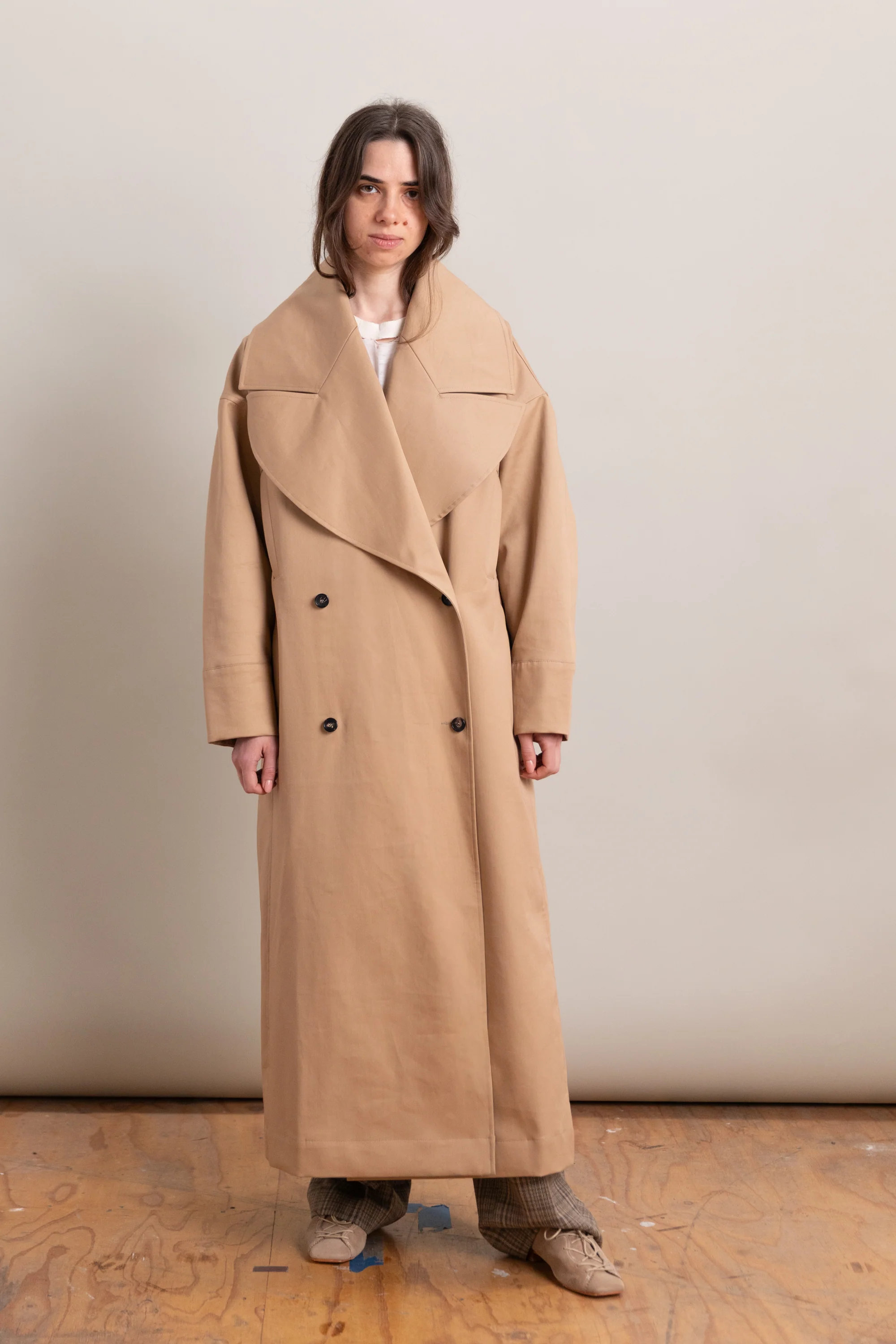 AGNES DOUBLE BREASTED MAC IN NUTMEG COTTON GABARDINE