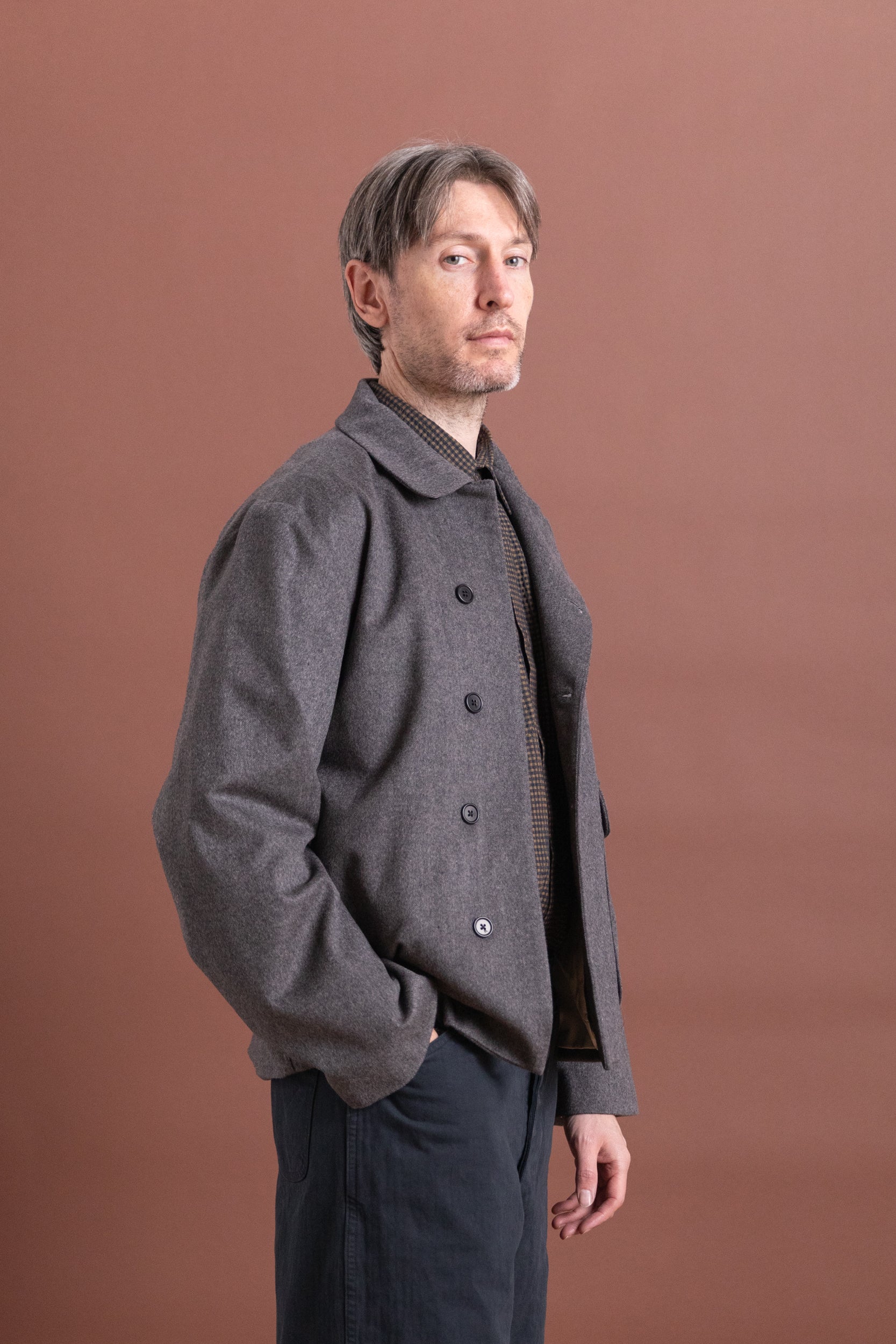 AIRPORT JACKET IN GREY HERRINGBONE WOOL CASHMERE - Image 4