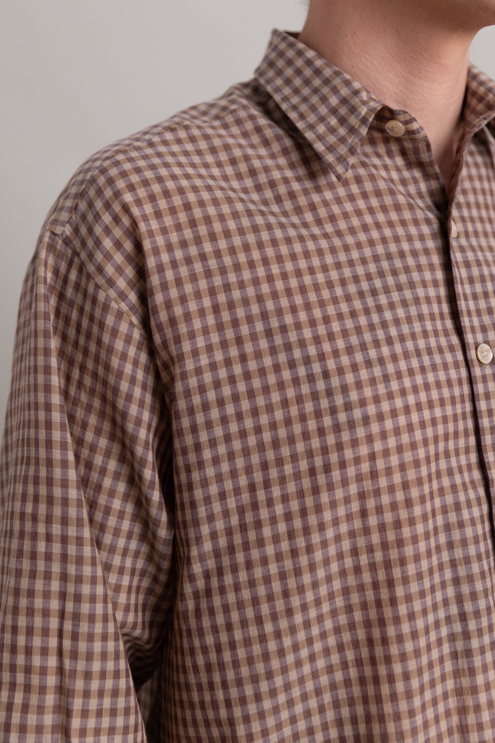 AIRY LIGHT COTTON CHECK BIG SHIRT IN BROWN GINGHAM CHECK - Image 6