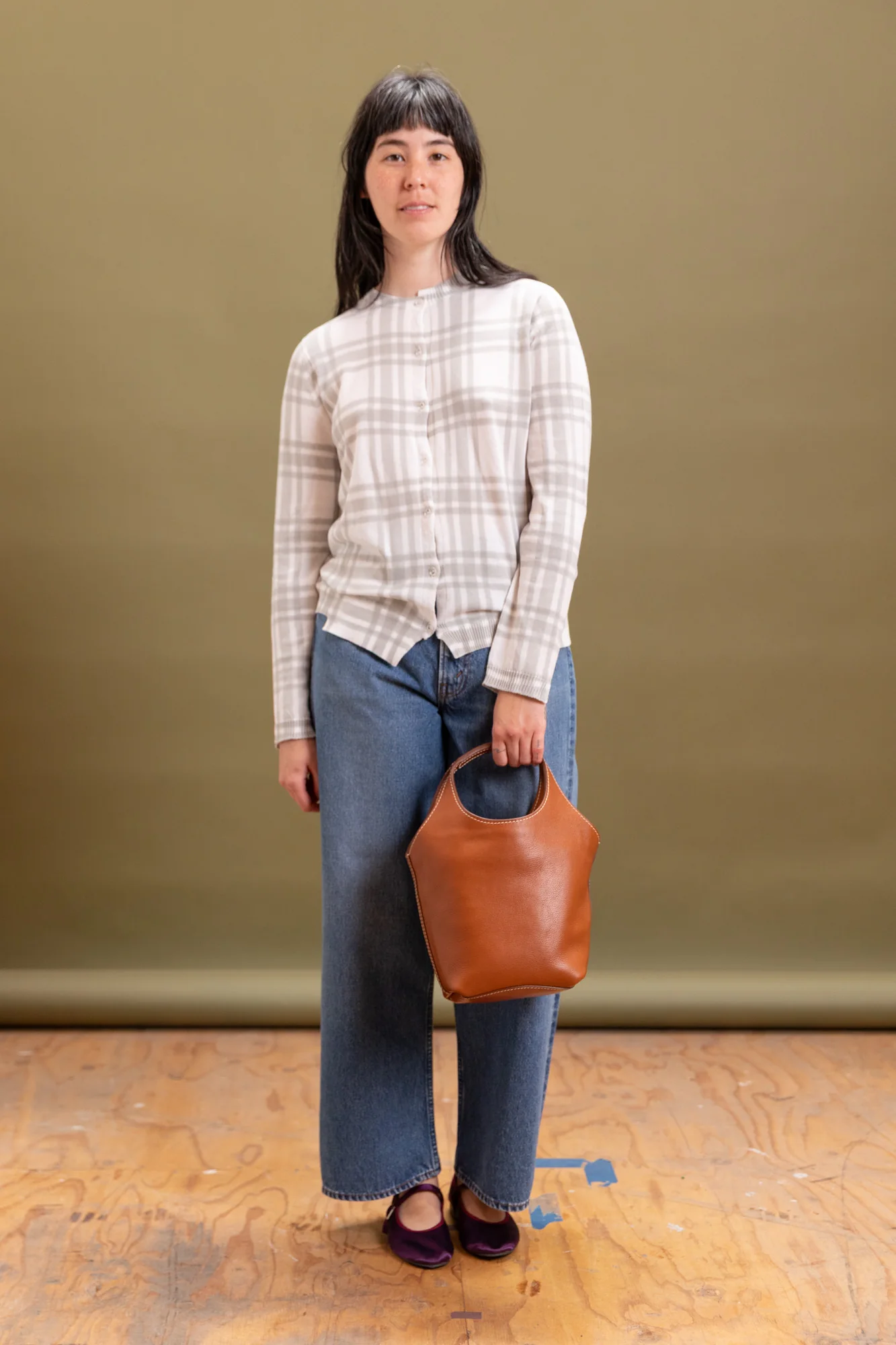 AMA IN BROWN LEATHER - Image 5