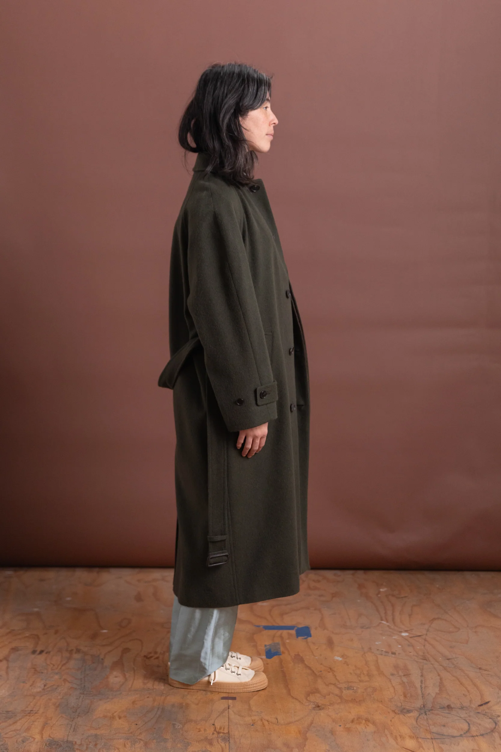 BABY CAMEL FLANNEL COAT IN DARK OLIVE - Image 6