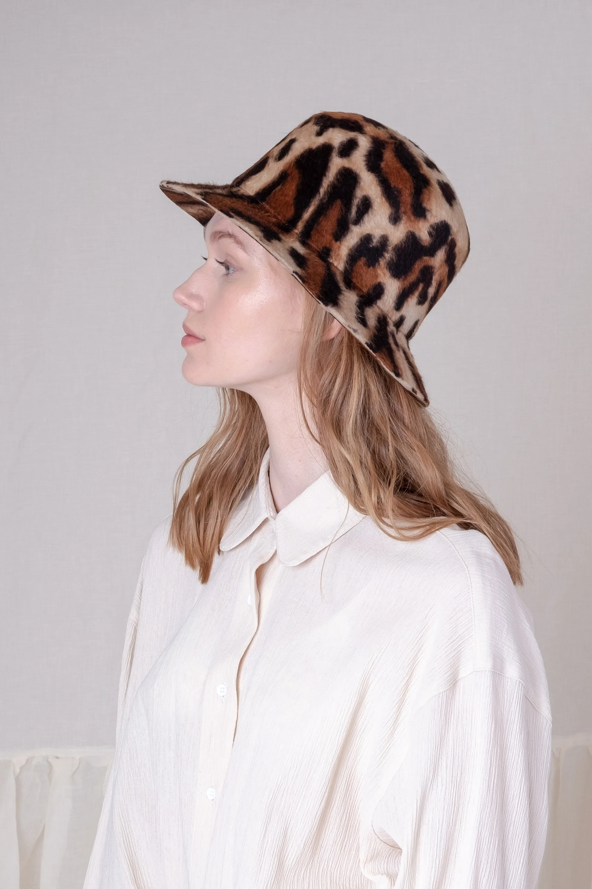 BUCKET HAT IN SHAG FELT - Image 7