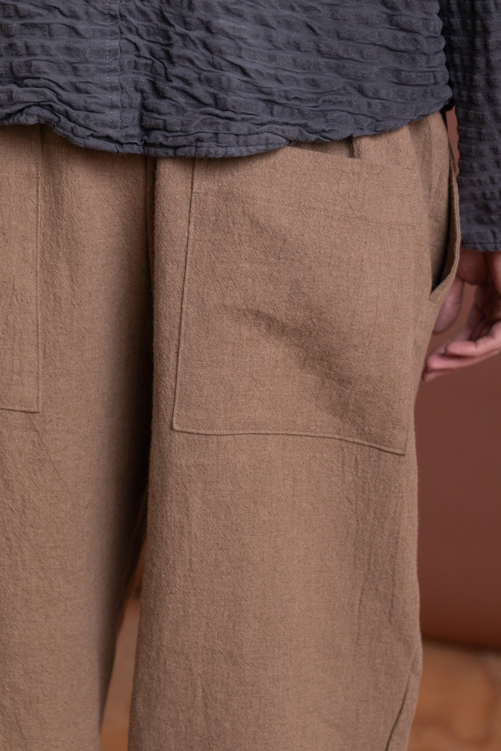CAFE PANT IN MOCHA WOOL LINEN - Image 6