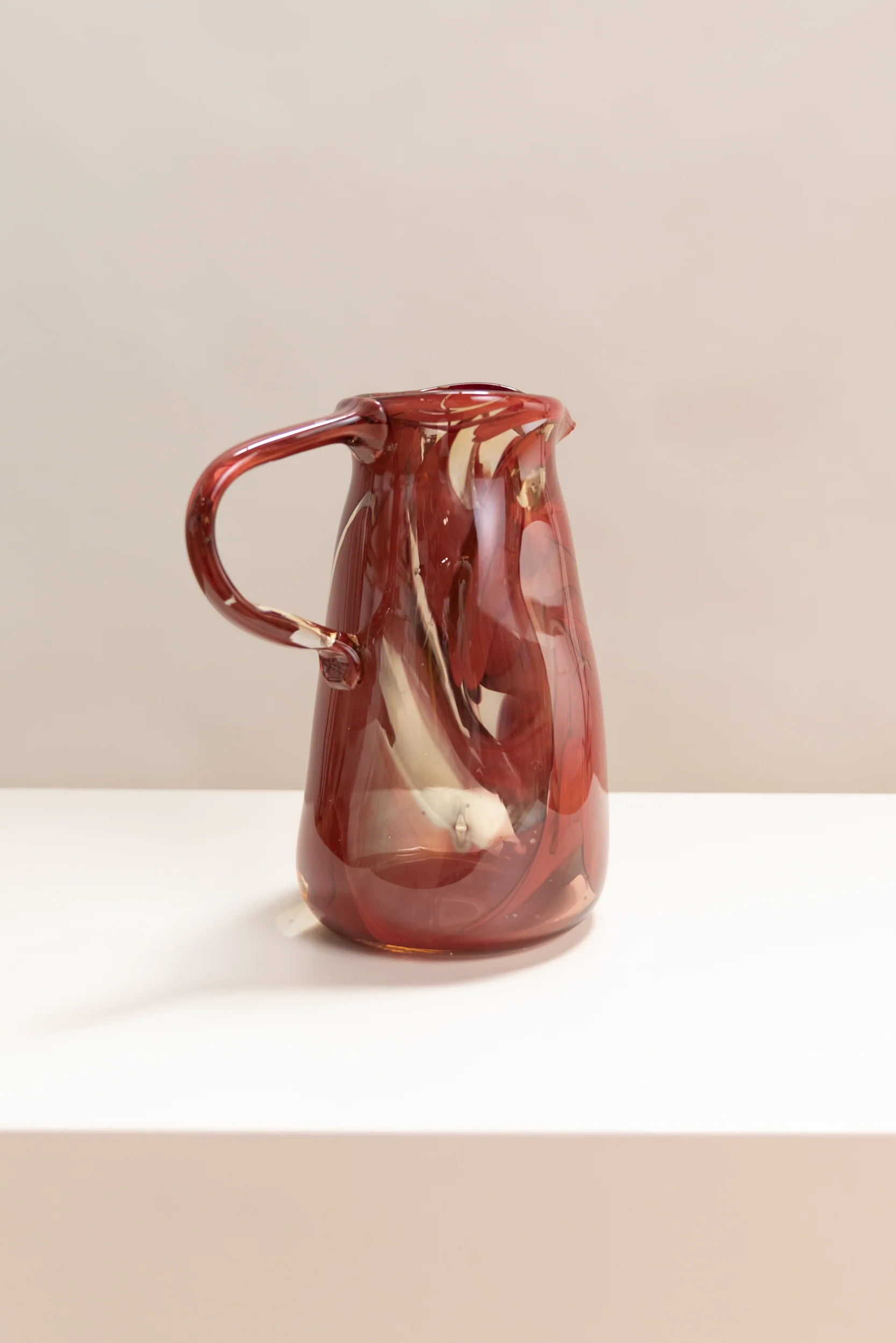 CANYON PITCHER IN AMARANTH - Image 3