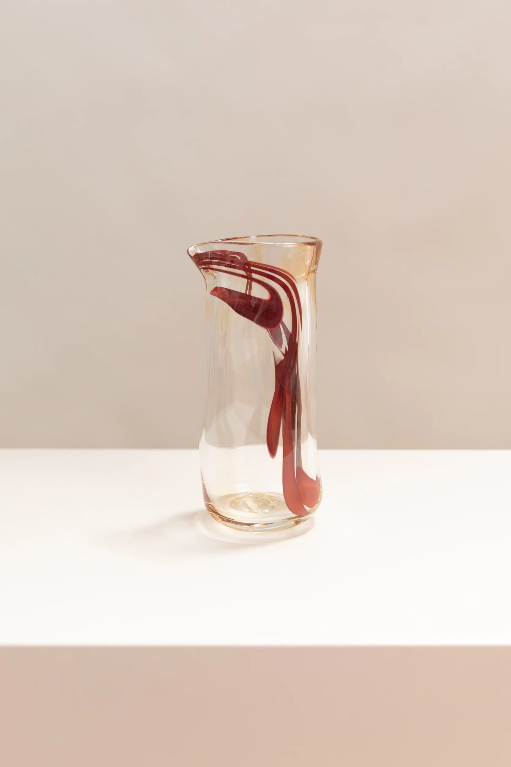 CARAFE IN AMARANTH - Image 3