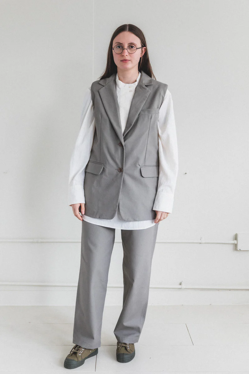 CONSTANCE VEST IN MUSHROOM TWILL - Image 4