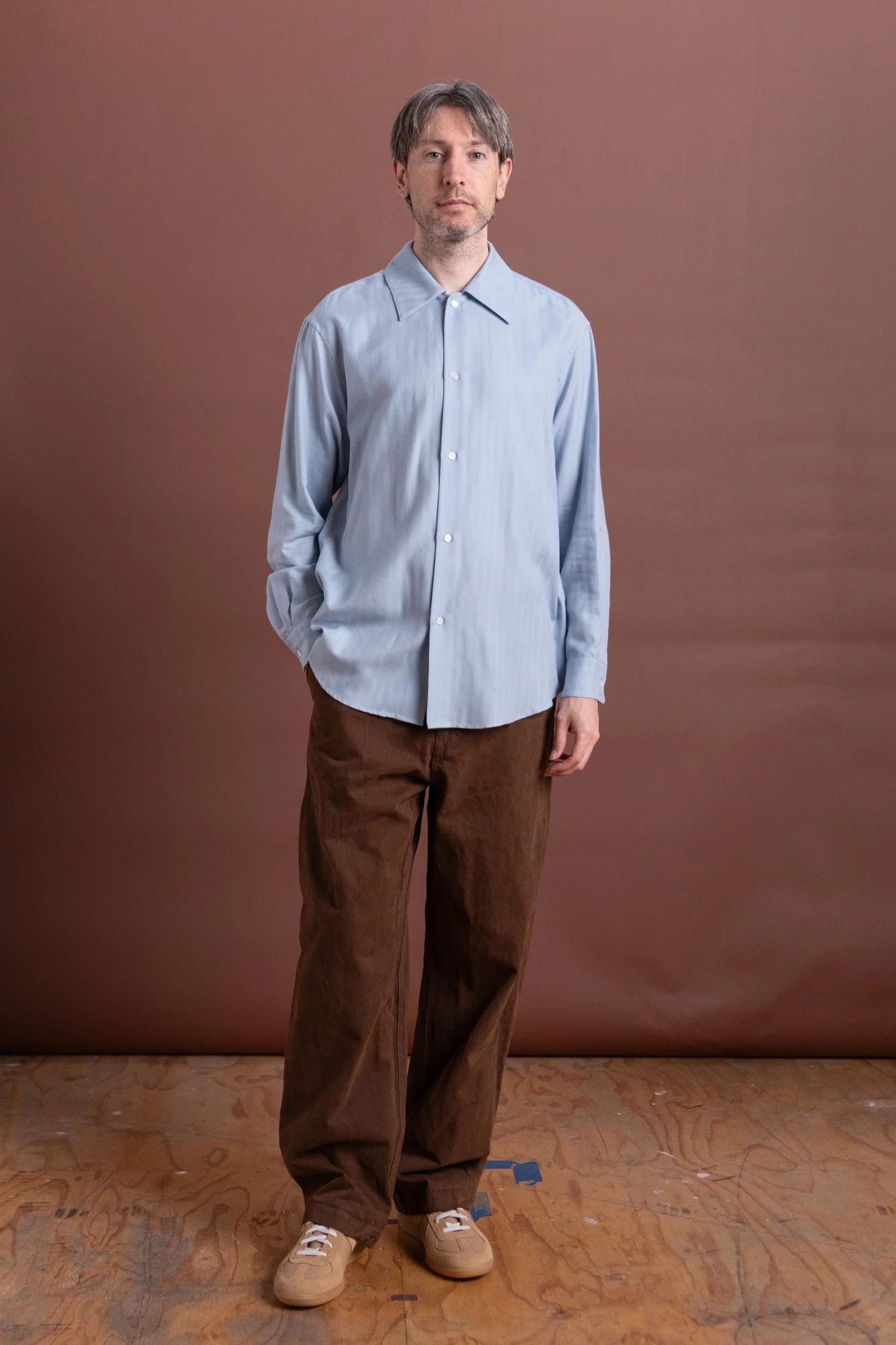 COTTON CASHMERE HERRINGBONE SHIRT IN LIGHT BLUE - Image 3