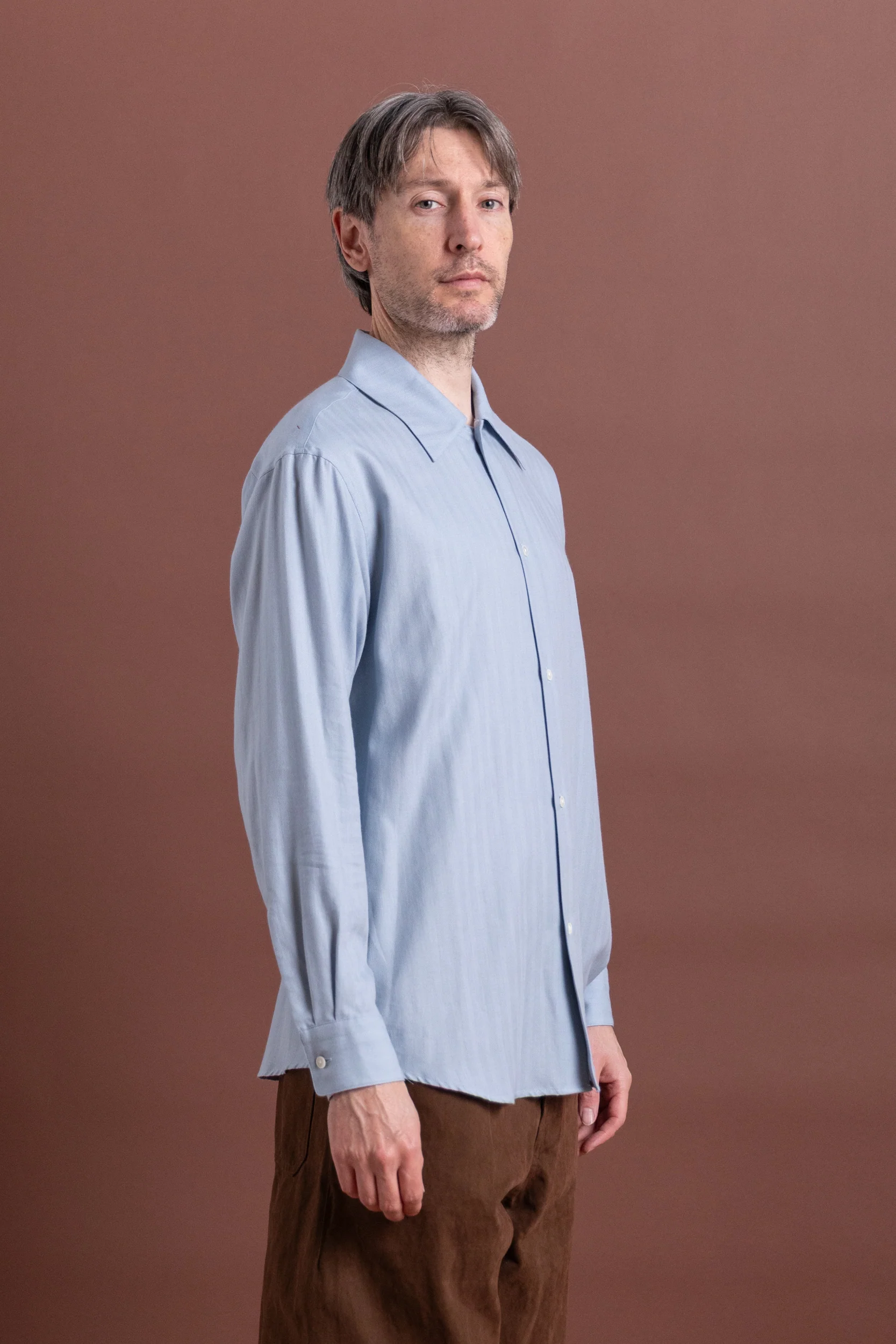 COTTON CASHMERE HERRINGBONE SHIRT IN LIGHT BLUE - Image 5