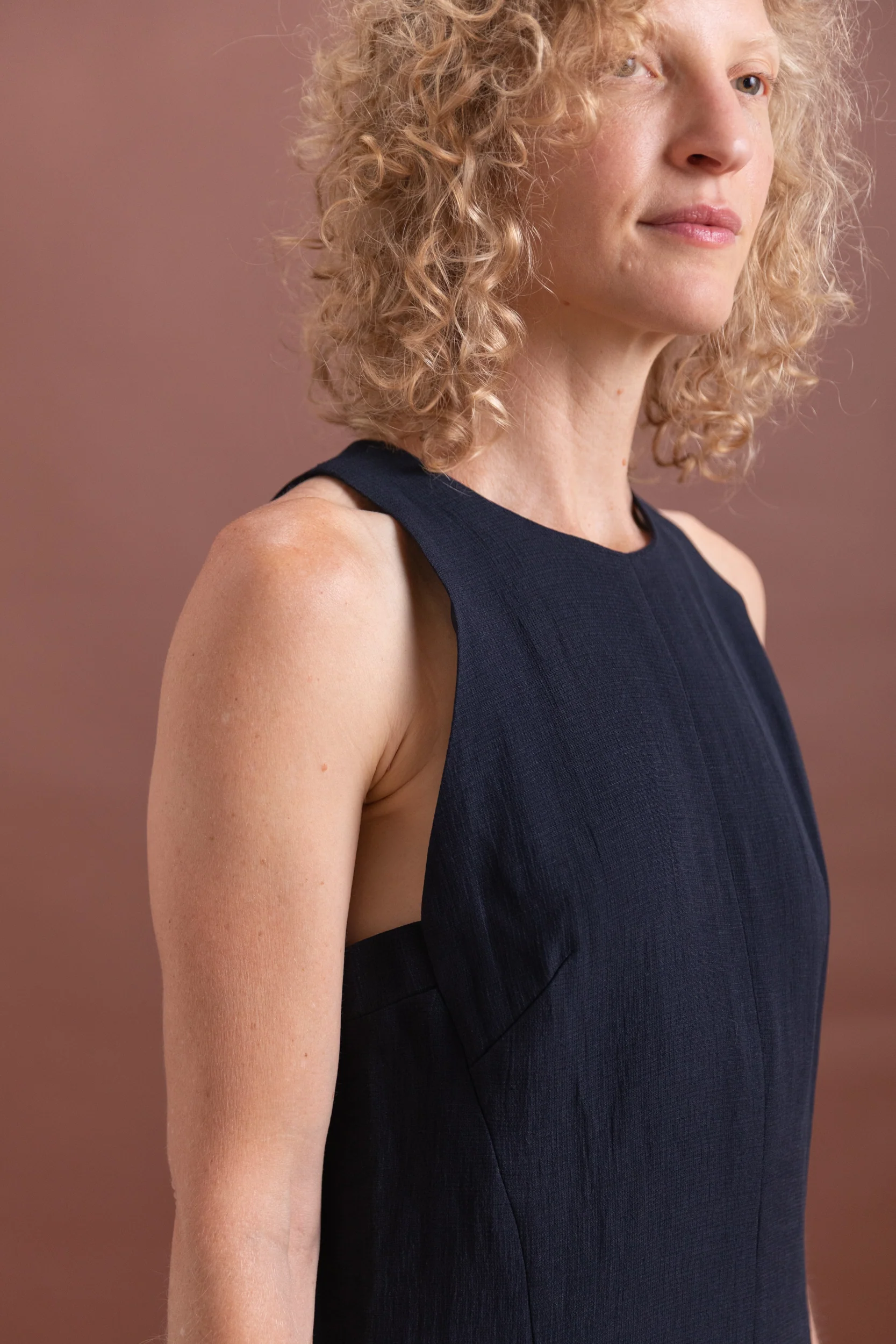 DAMON DRESS IN DEEP NAVY CRESPO - Image 2