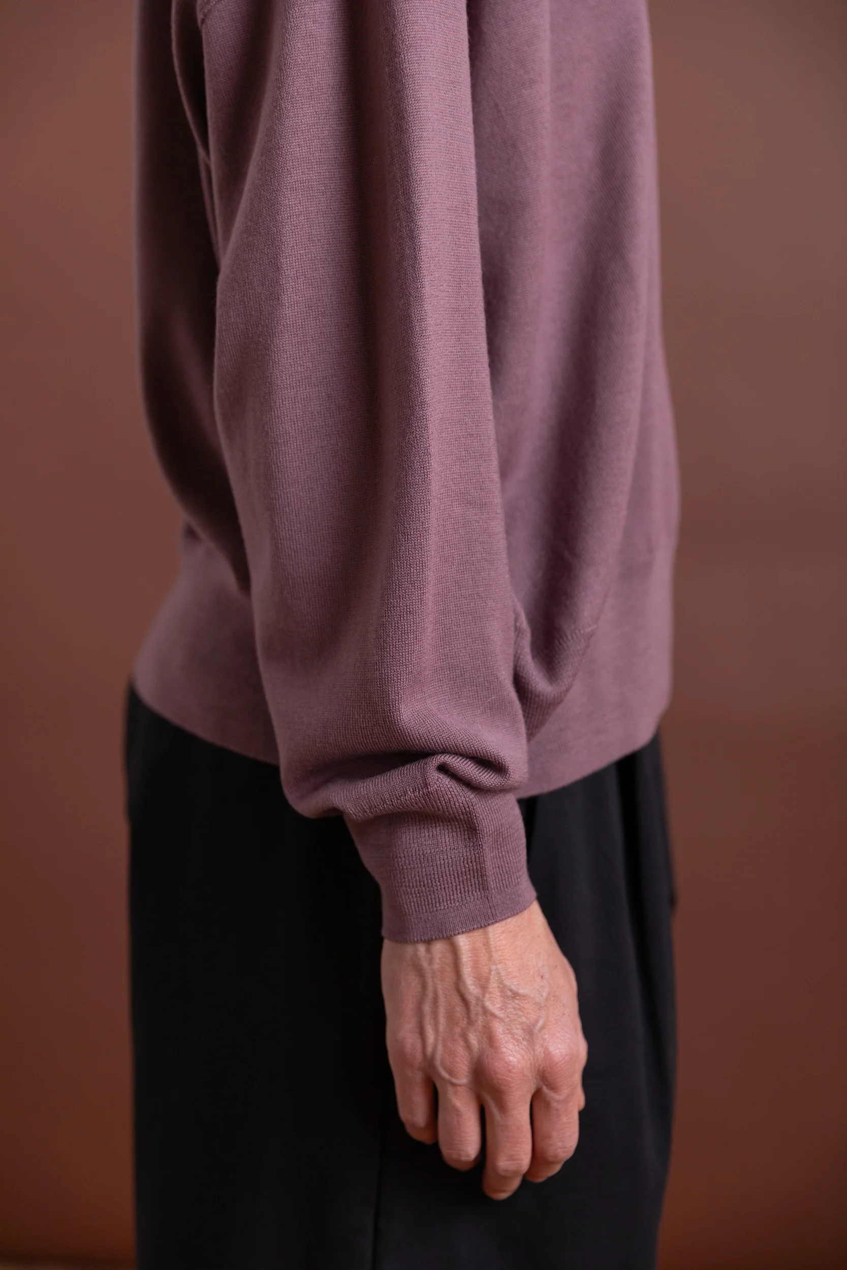 DESCEND TOP IN MAUVE MERINO KNIT - Image 6