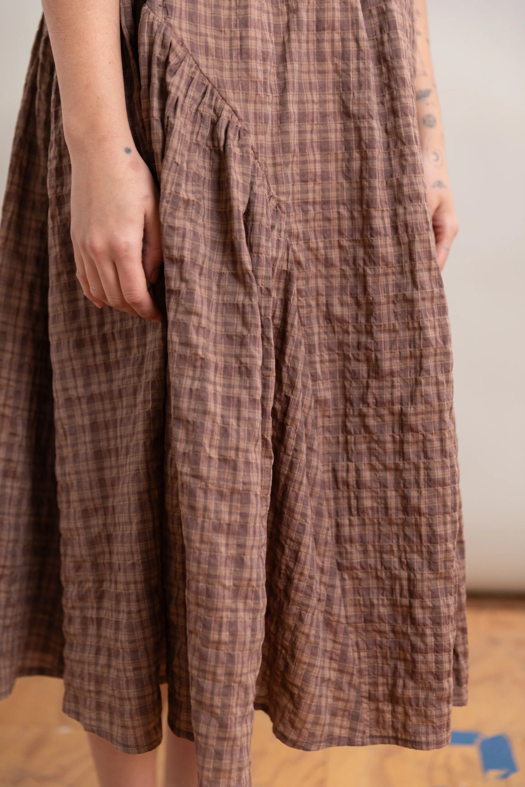 EASY GATHERED SKIRT IN UMBER ORGANIC COTTON - Image 5