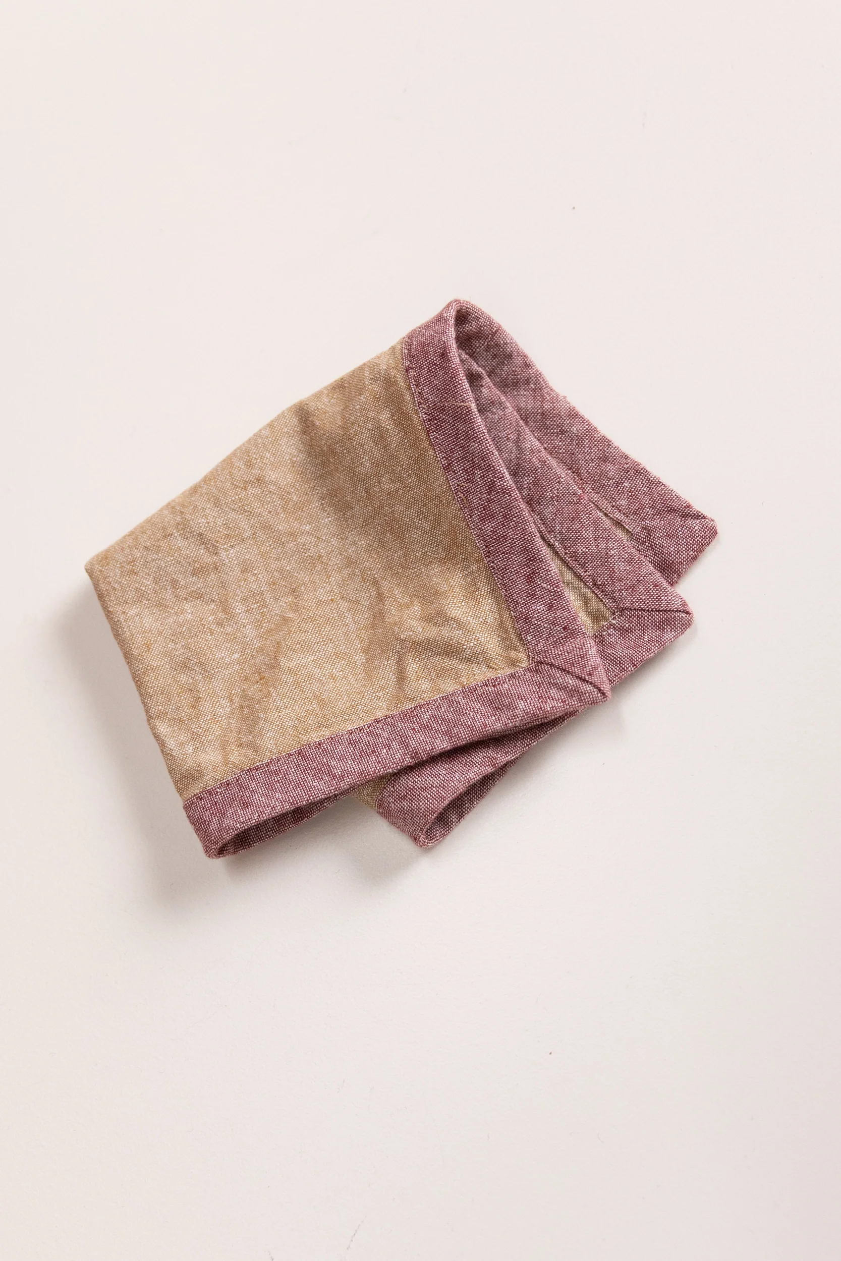 EDGED COCKTAIL NAPKINS IN TAUPE LINEN - SET OF FOUR - Image 2