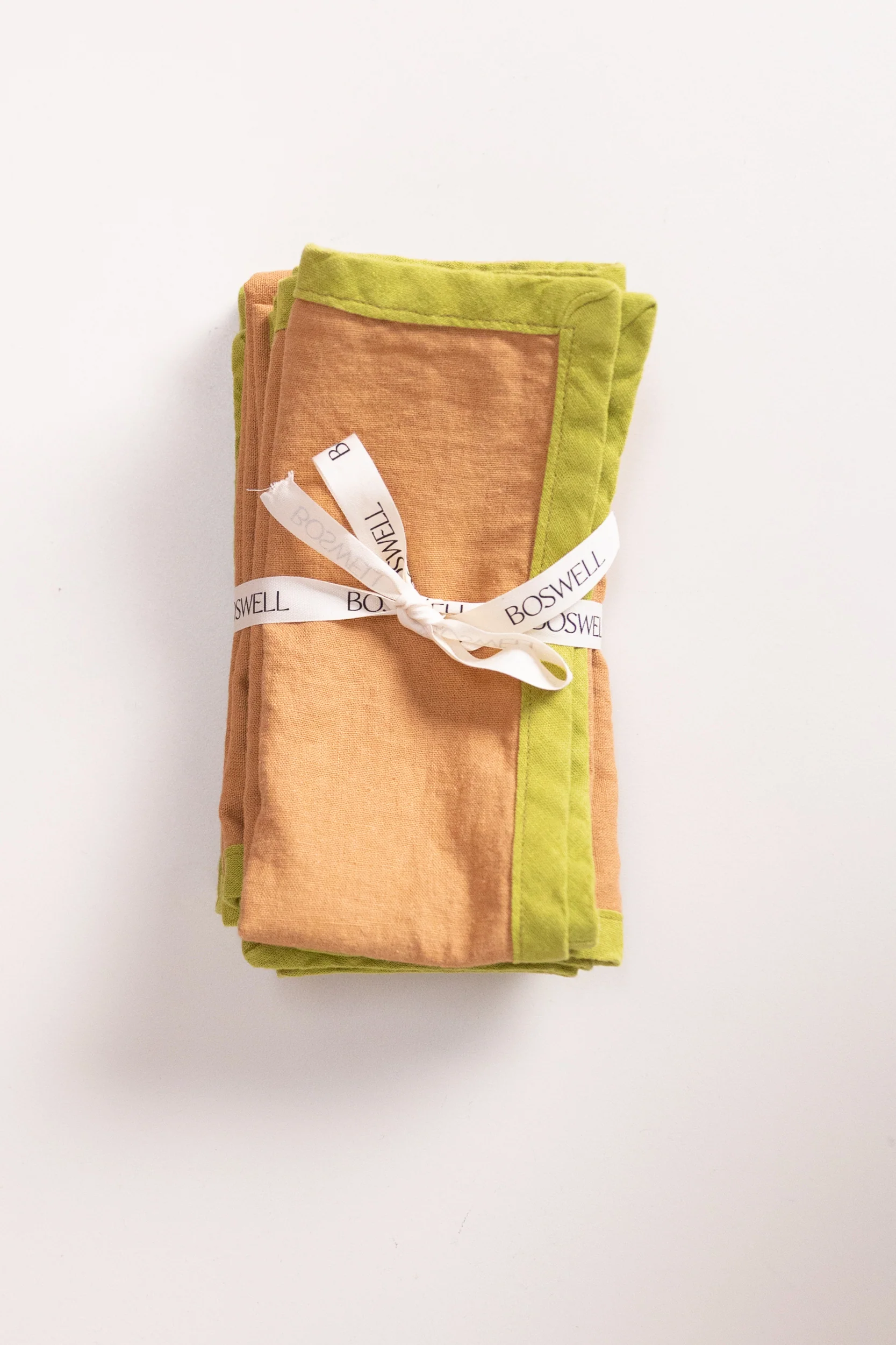 EDGED NAPKINS IN CAMEL LINEN - SET OF FOUR - Image 2