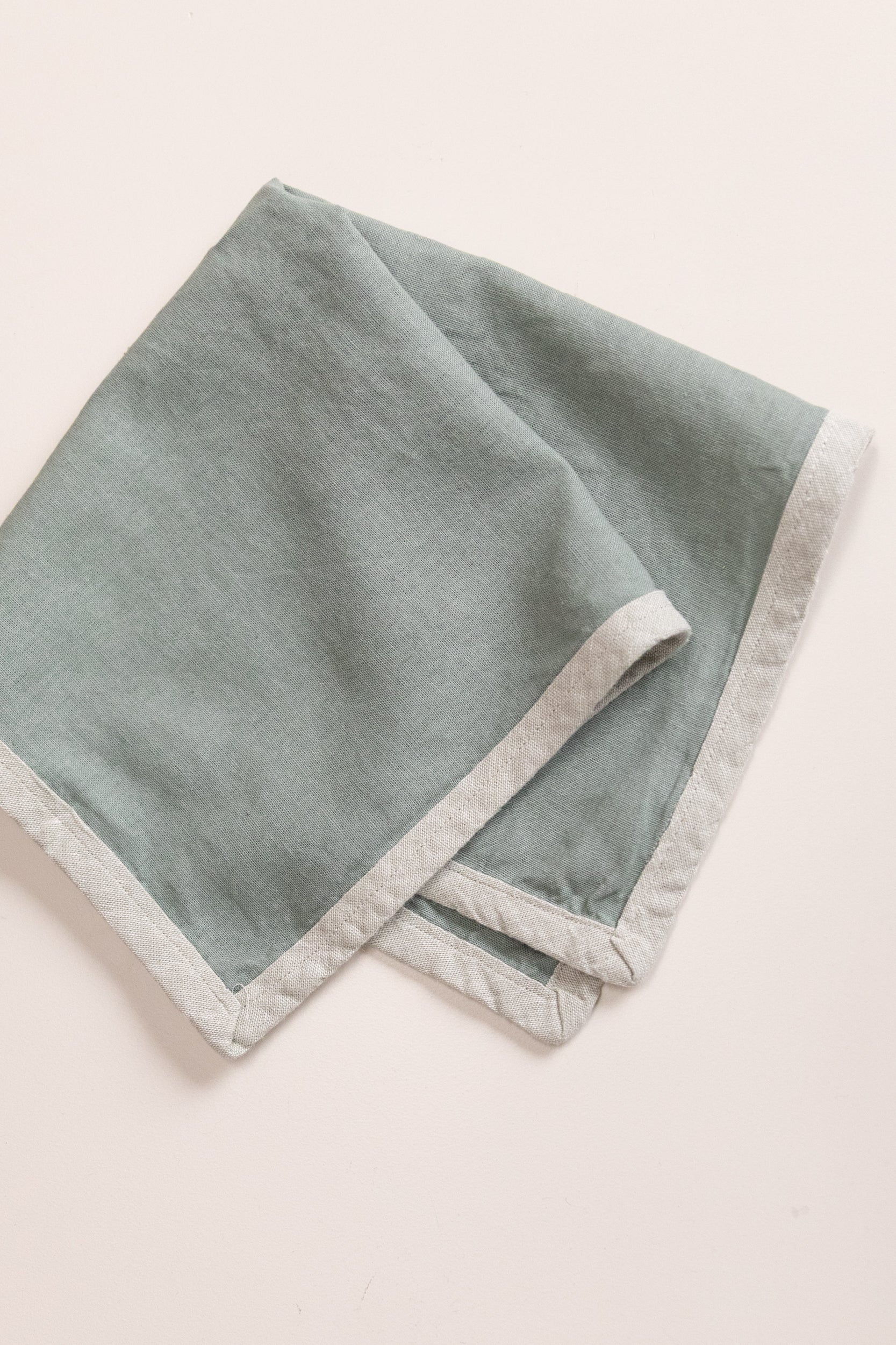 EDGED NAPKINS IN EUCALYPTUS LINEN - SET OF TWO - Image 3