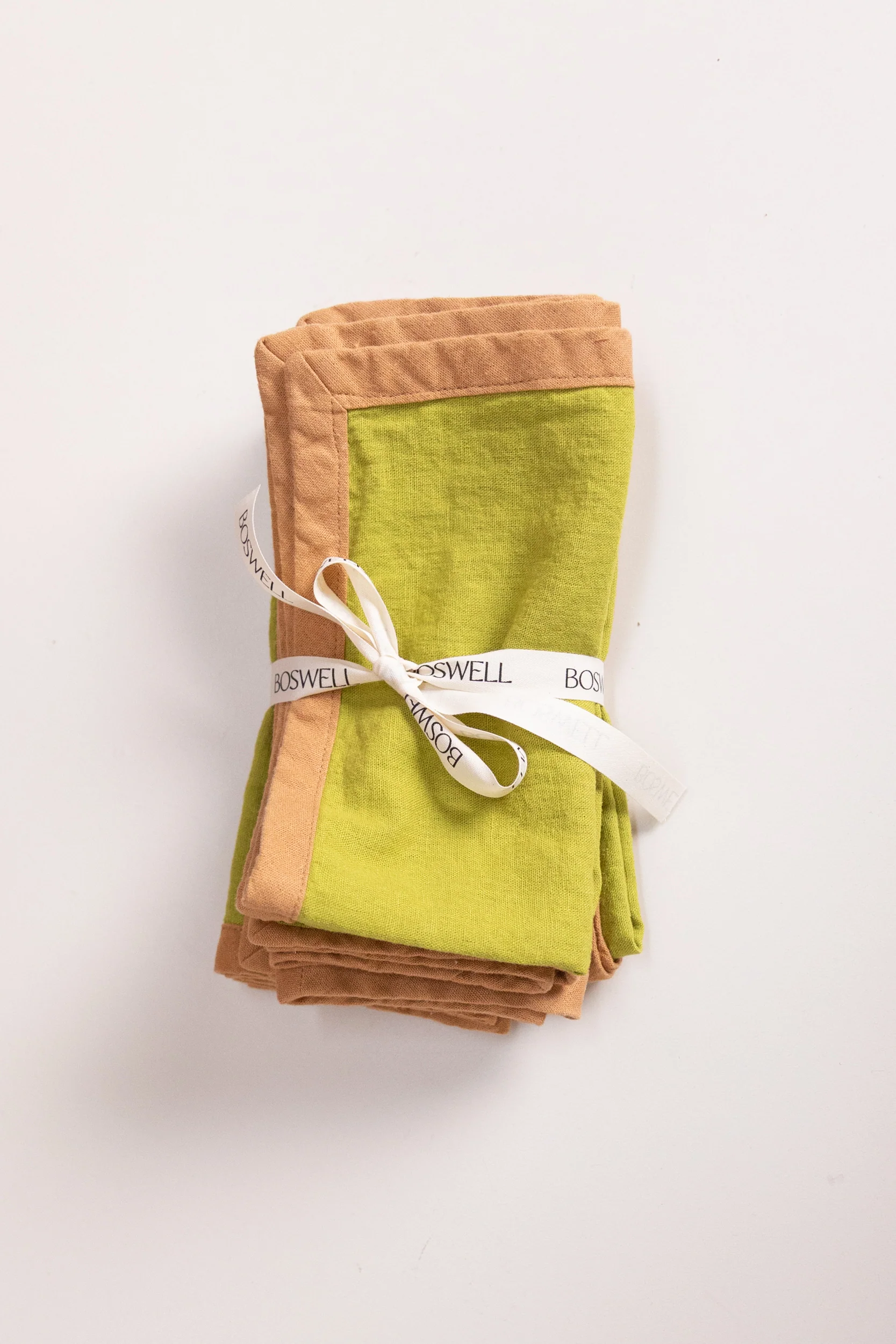 EDGED NAPKINS IN PEAR LINEN - SET OF FOUR