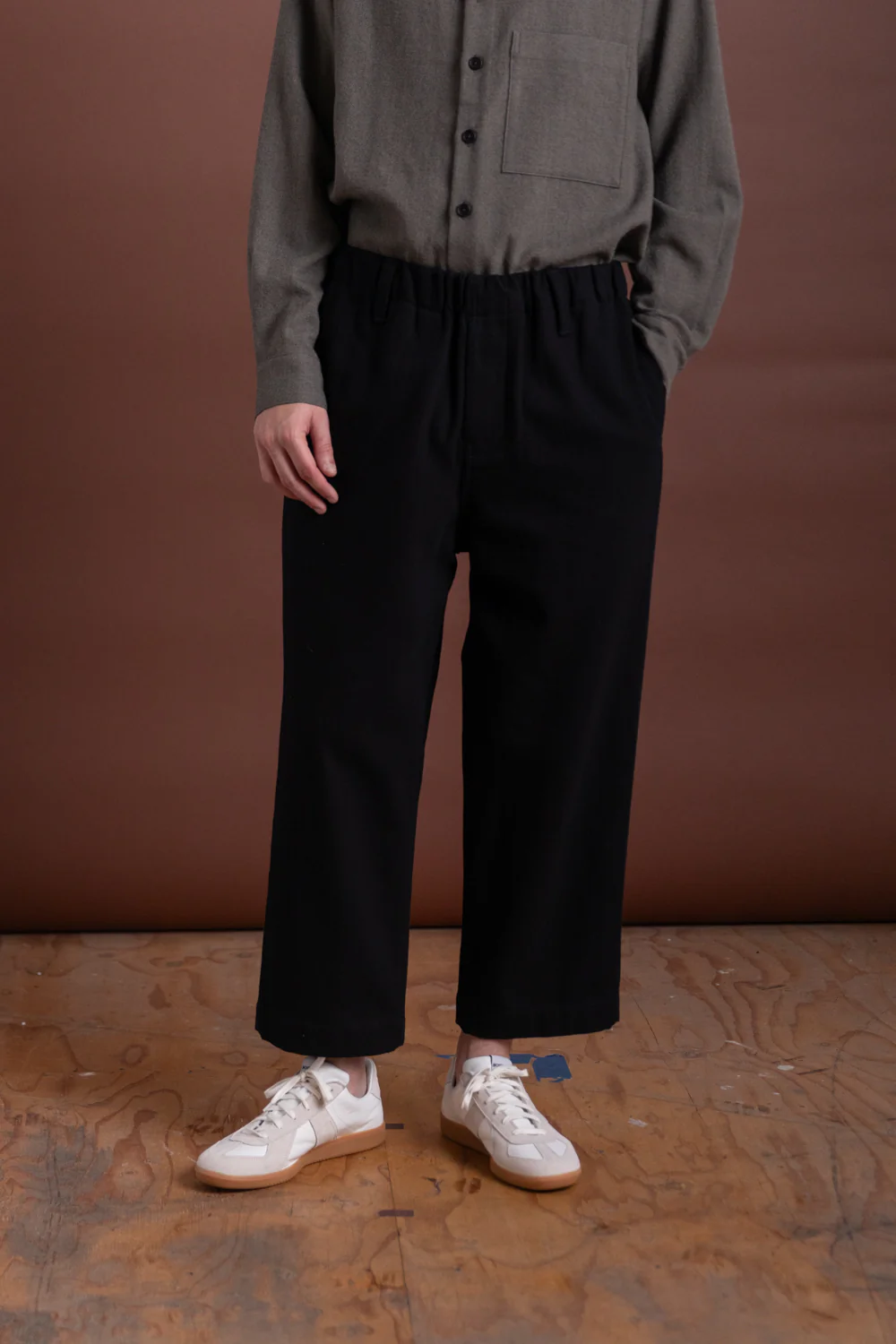 ELASTIC PANT IN BLACK COTTON KERSEY - Image 2