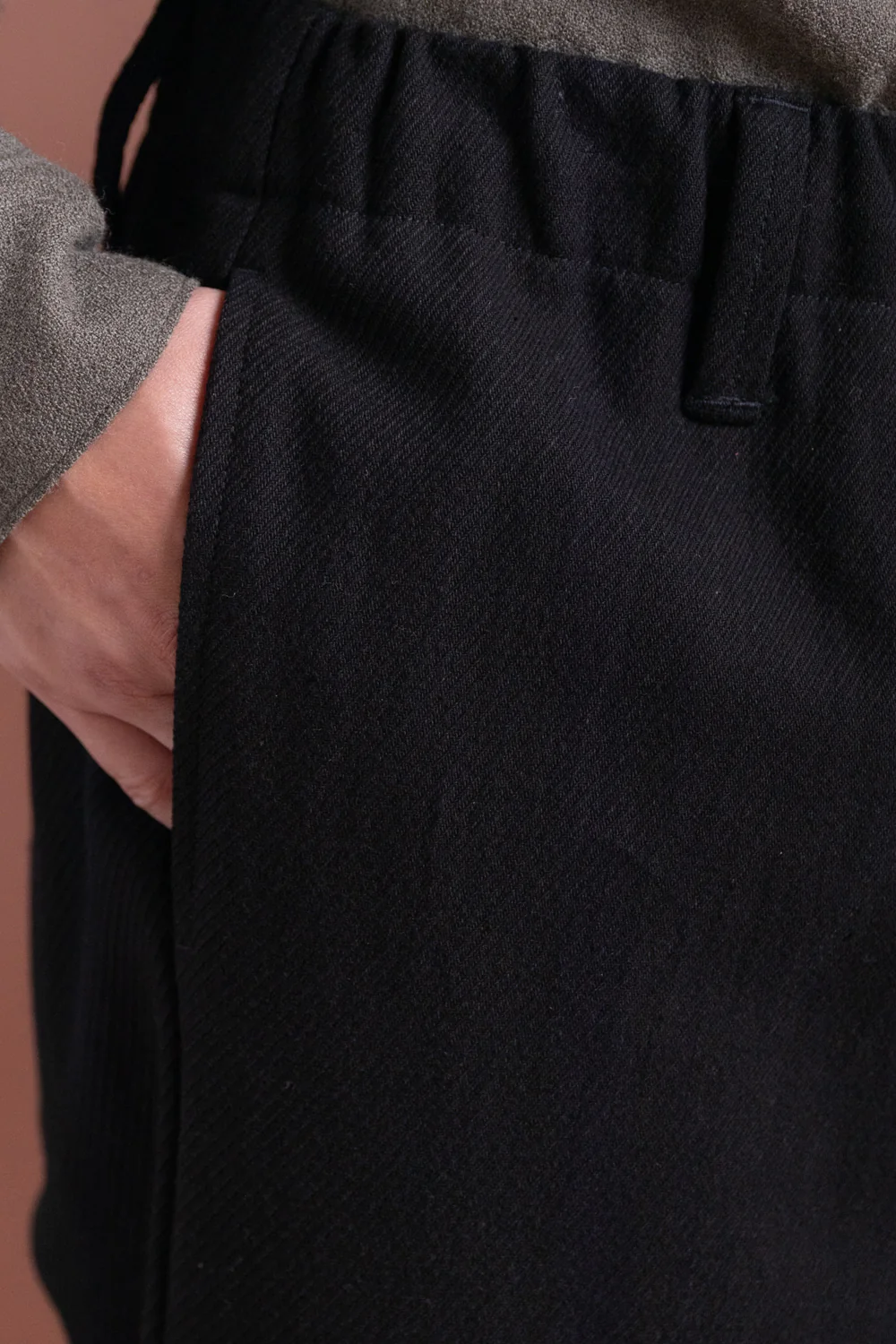 ELASTIC PANT IN BLACK COTTON KERSEY - Image 9