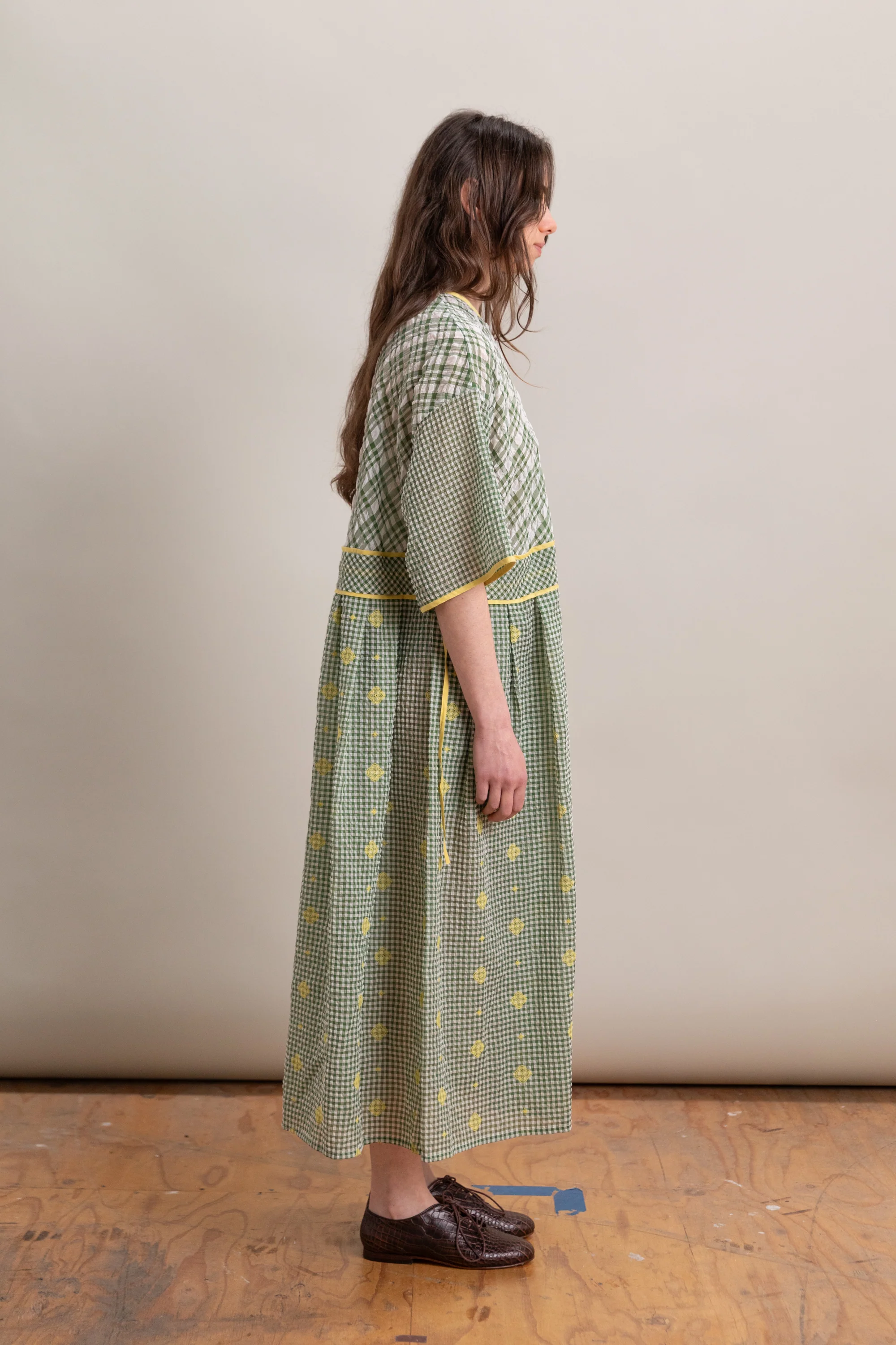 EMBROIDERY DRESS IN GREEN - Image 3