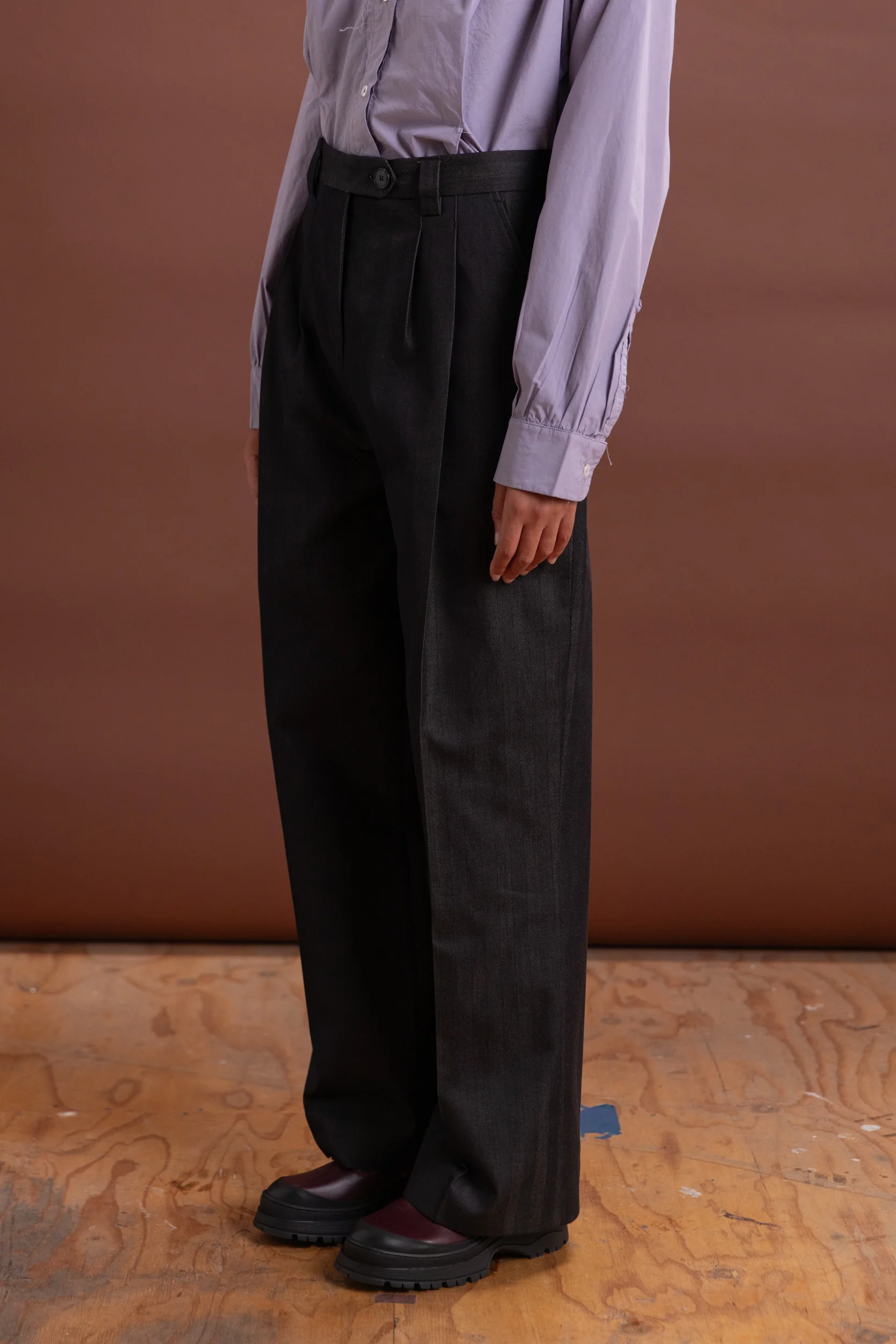 FAVORITE TROUSER IN BLACK SOLARO HERRINGBONE - Image 3