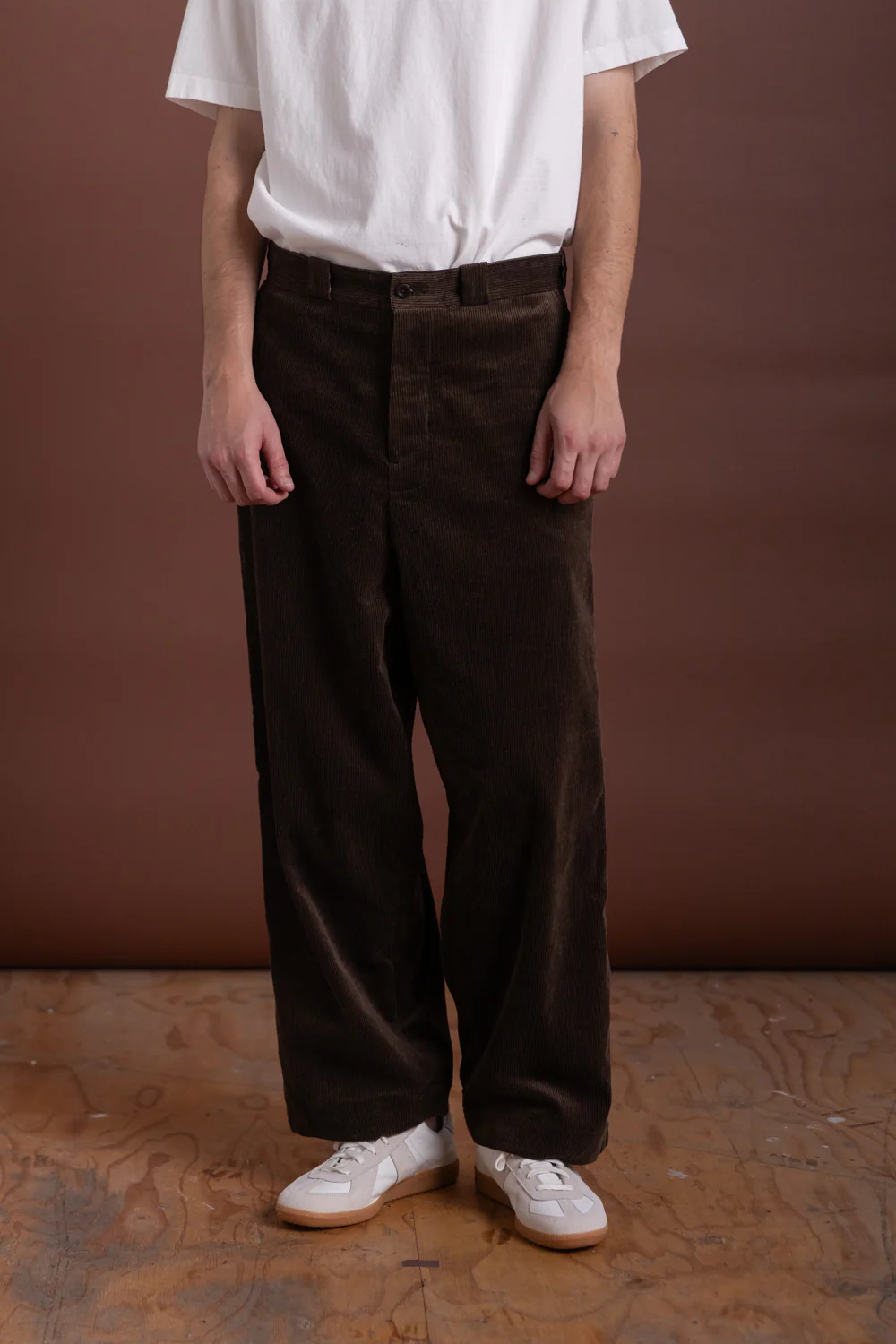 FLAT FRONT PANTS IN BROWN SUMI INK CORDUROY - Image 3