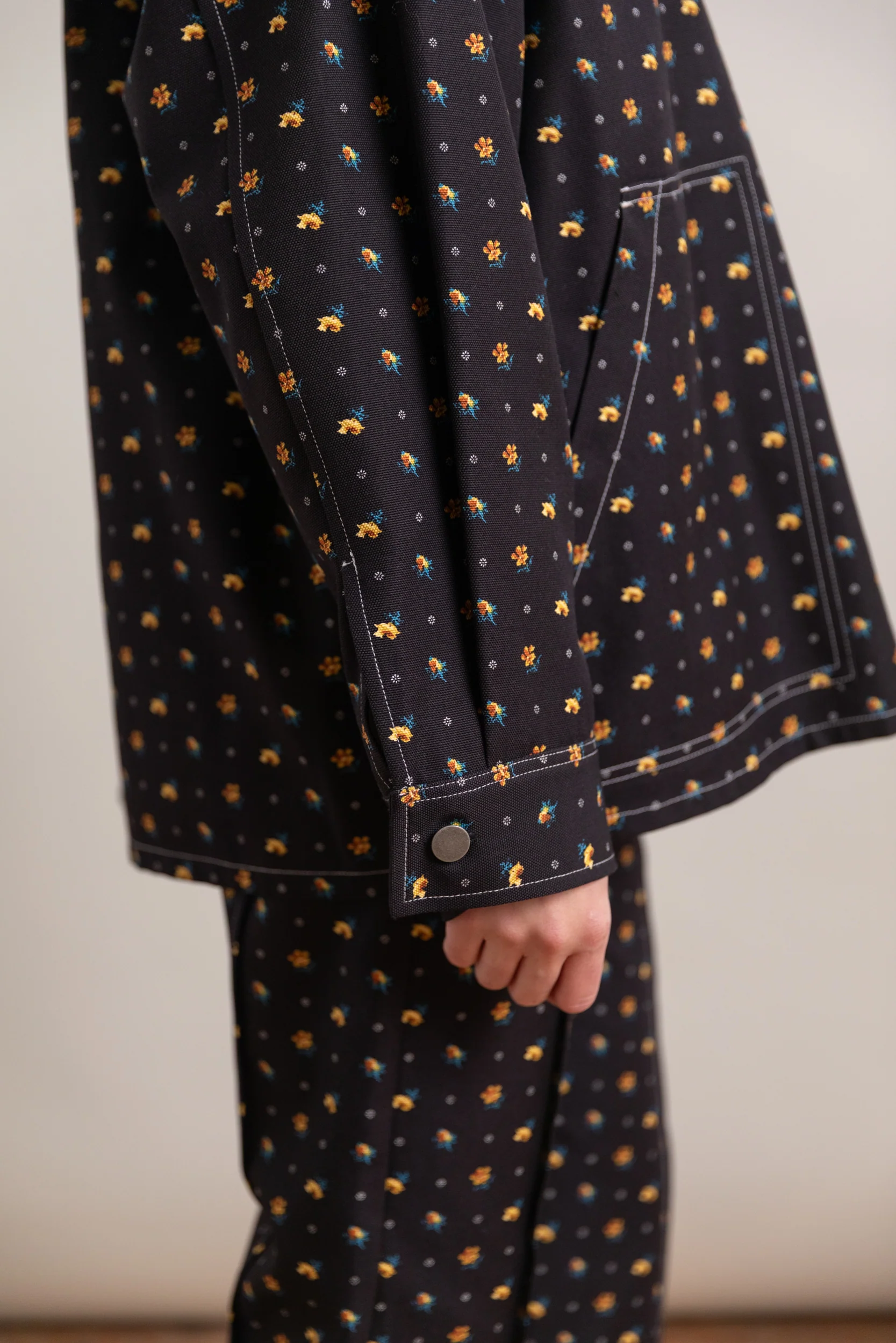 OVERSIZED SHIRT JACKET IN FLORAL CANVAS - Image 5