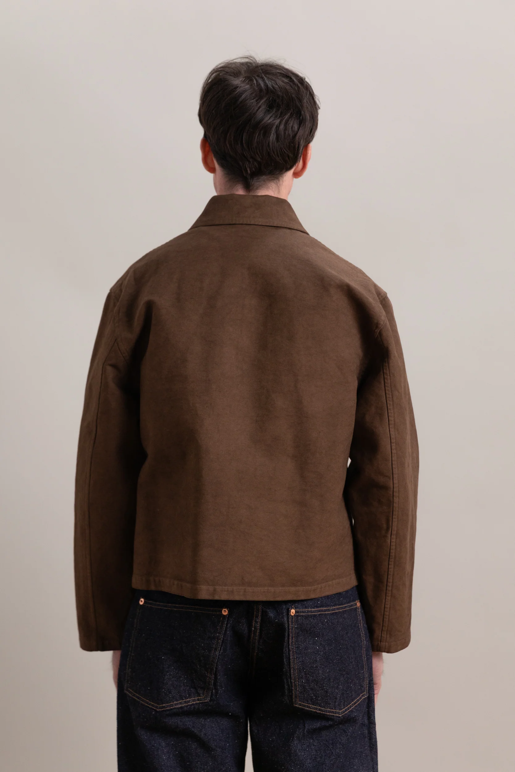 GARMENT-DYED ORGANIC COTTON HEAVY TWILL JACKET IN DARK BROWN - Image 6