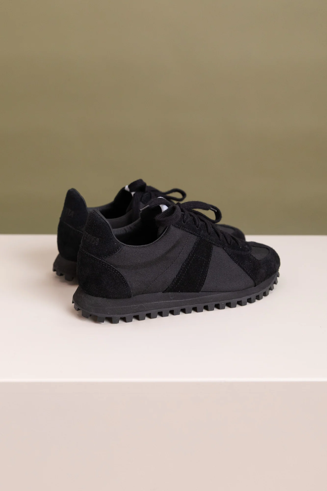 GAT TRAIL SNEAKER IN BLACK - Image 3