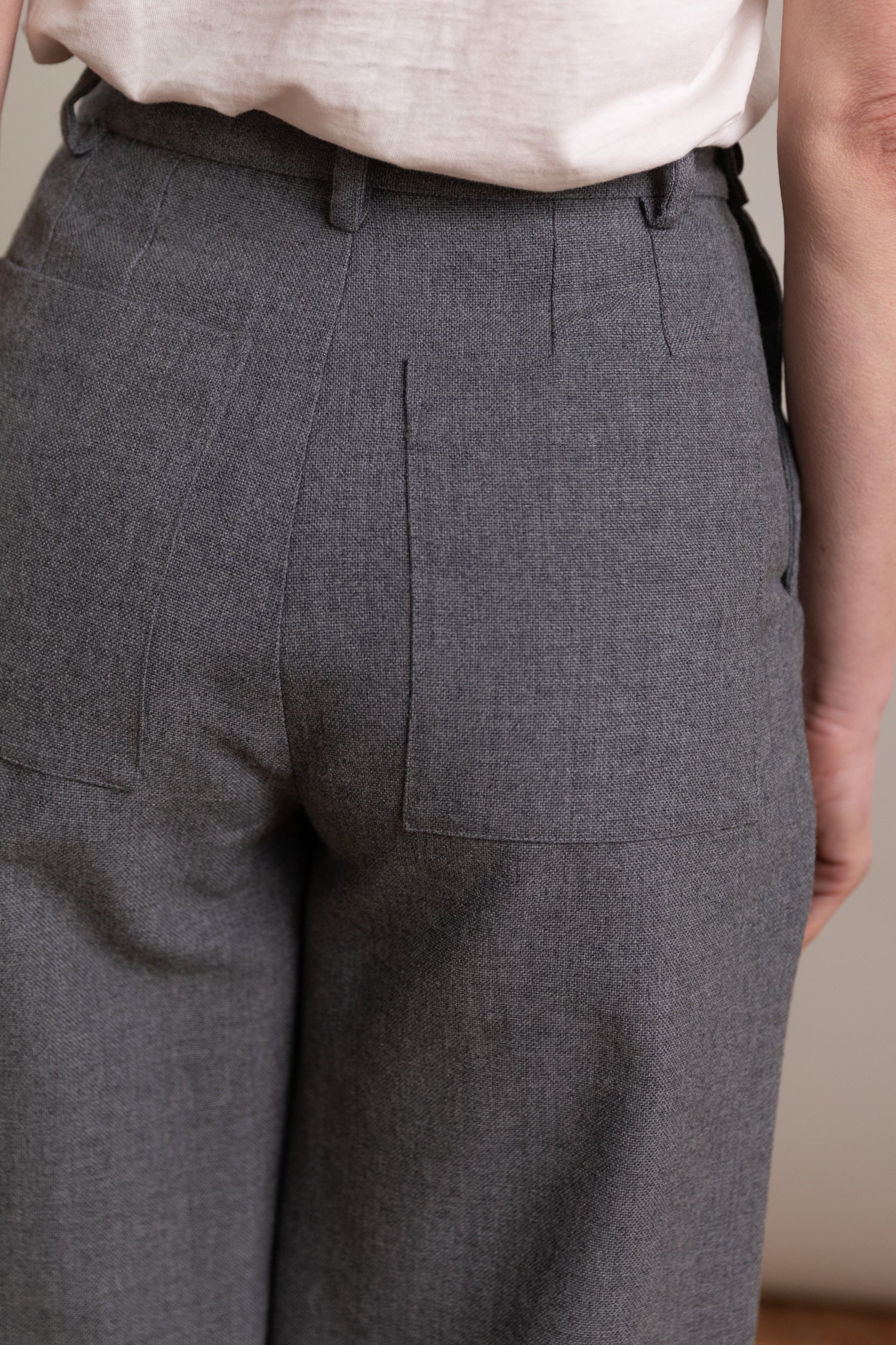 GEORGIA TROUSER IN LIGHT GREY BRITISH WOOL - Image 6