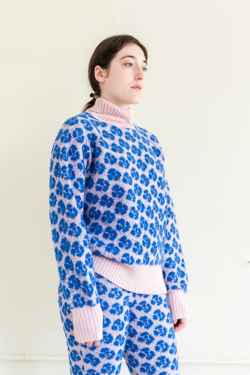 GOLGOLI TURTLENECK IN DUSTY PINK & BLUE - Image 3