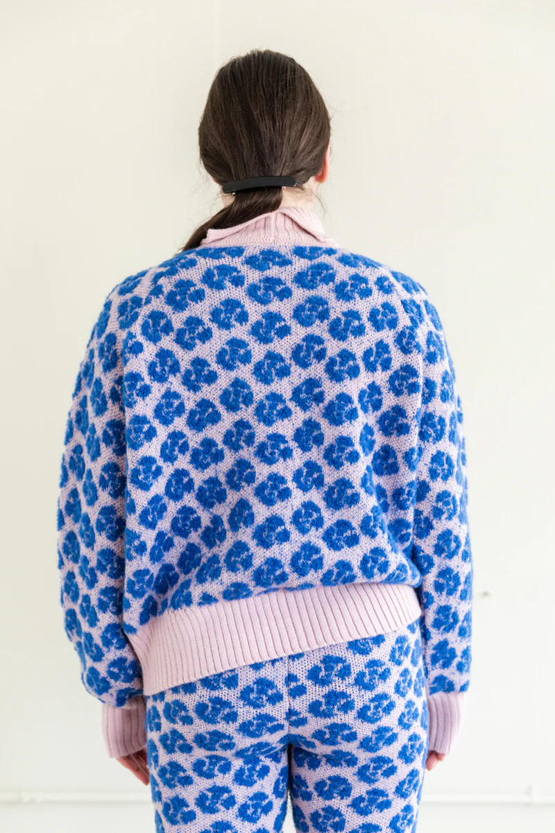 GOLGOLI TURTLENECK IN DUSTY PINK & BLUE - Image 4