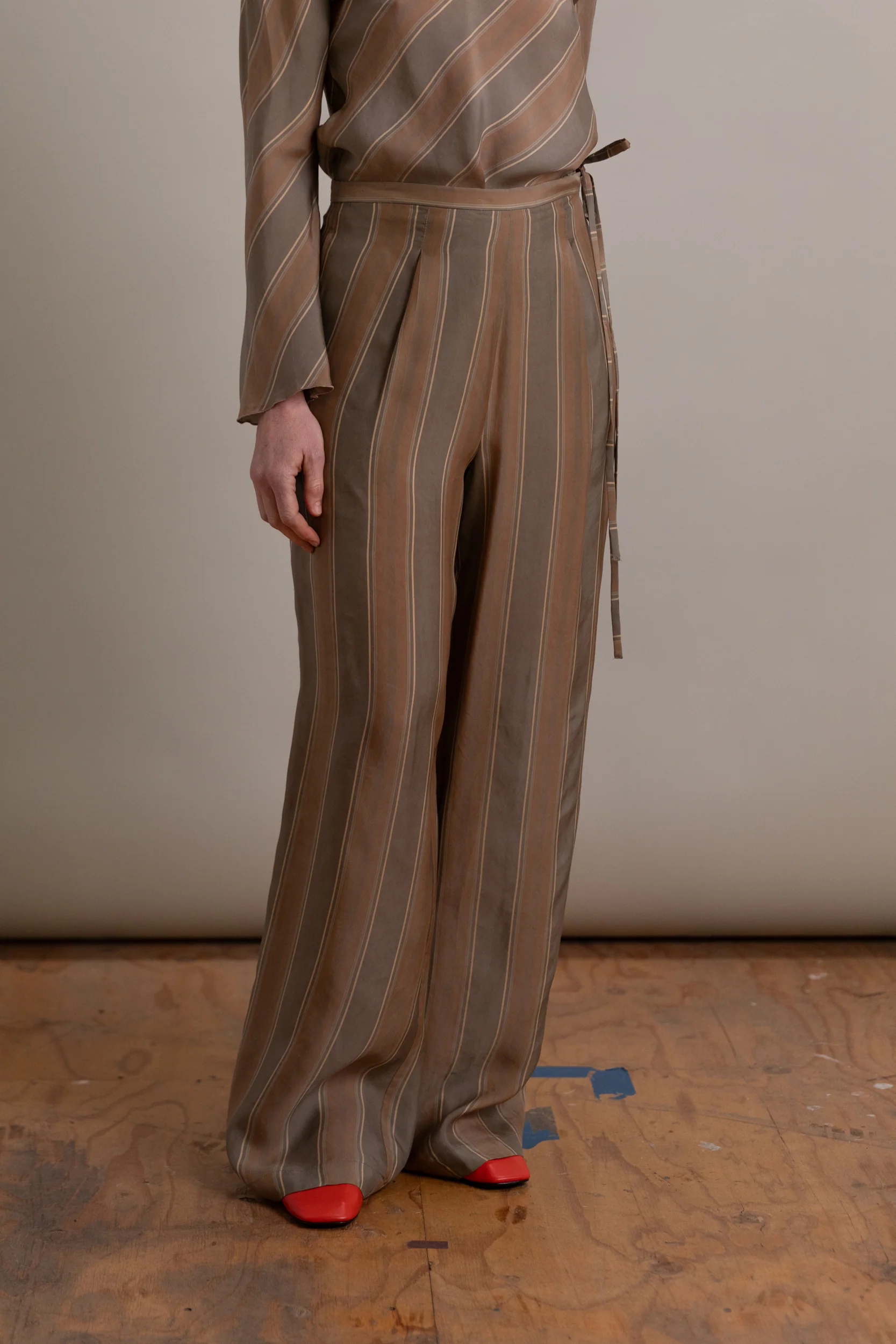GRANT PANT IN TIE STRIPE - Image 2