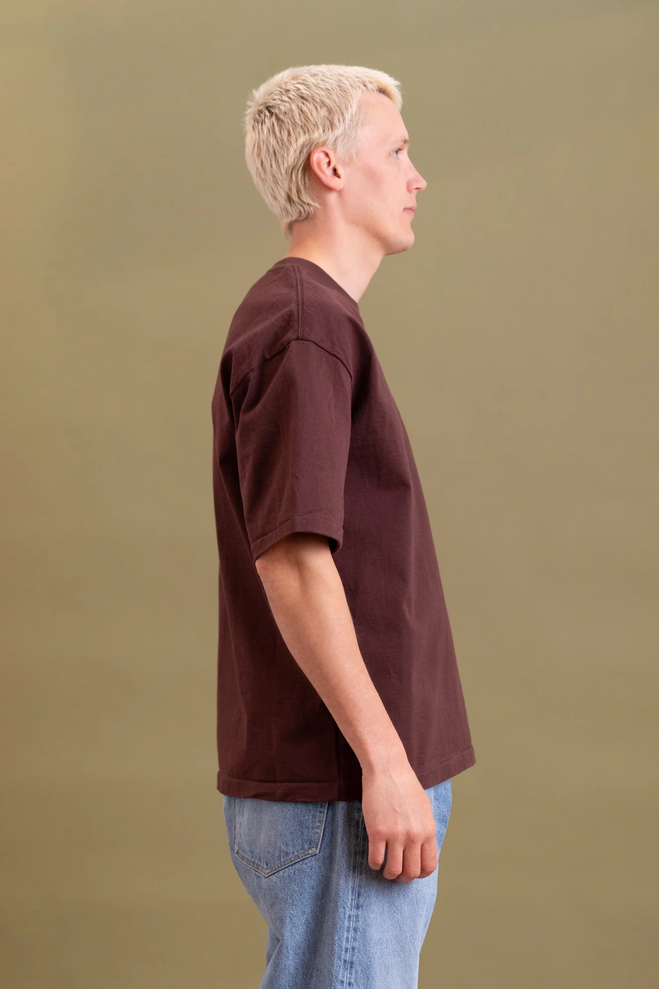 HEAVY WEIGHT POCKET TEE IN BROWN - Image 8