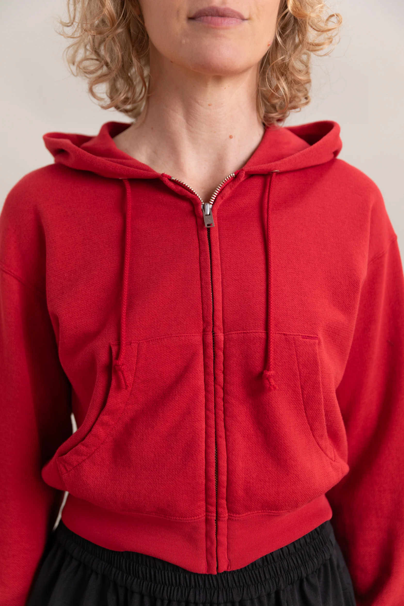 HIGH TWIST LIGHT SWEAT ZIP PARKA IN RED - Image 7