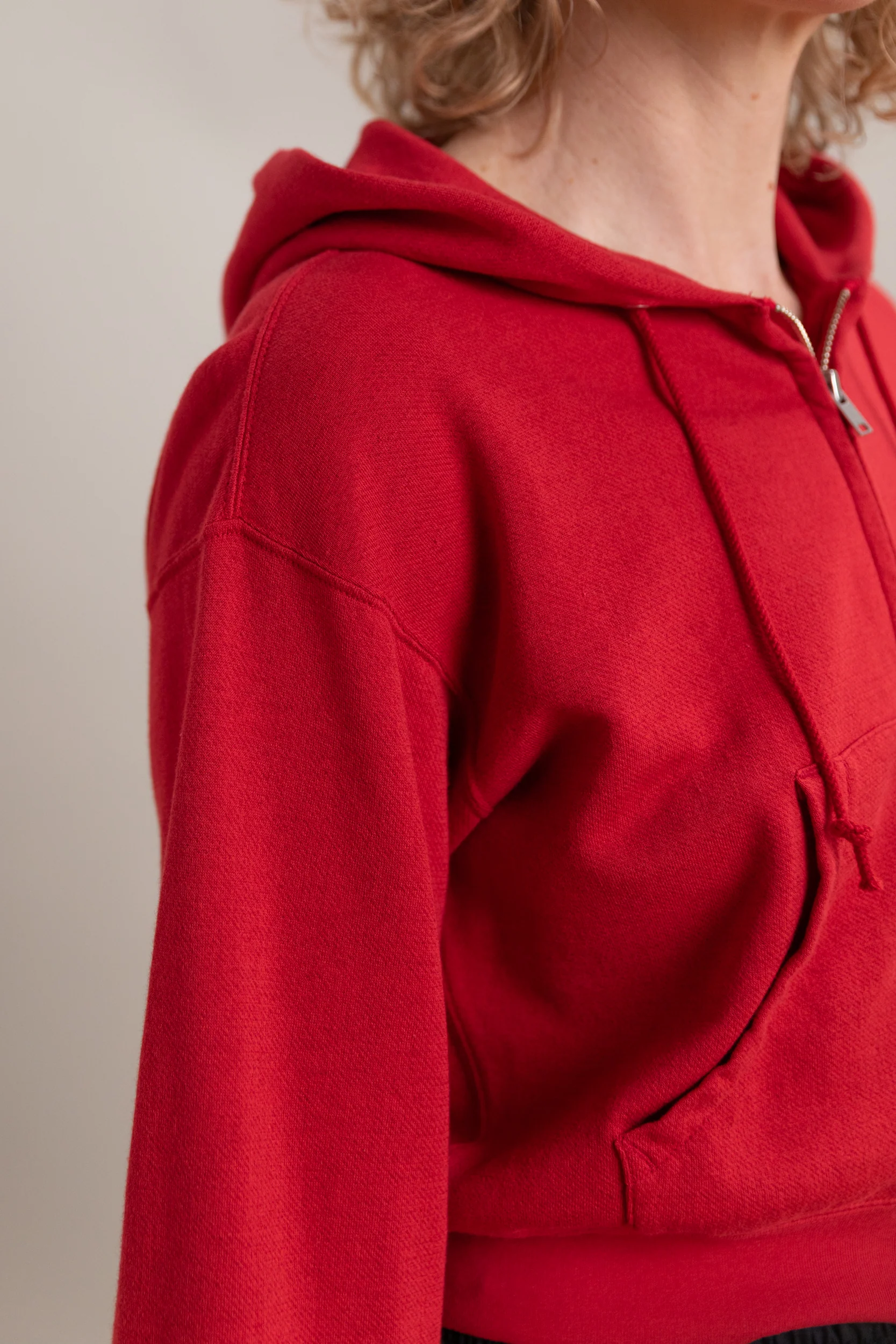 HIGH TWIST LIGHT SWEAT ZIP PARKA IN RED - Image 8