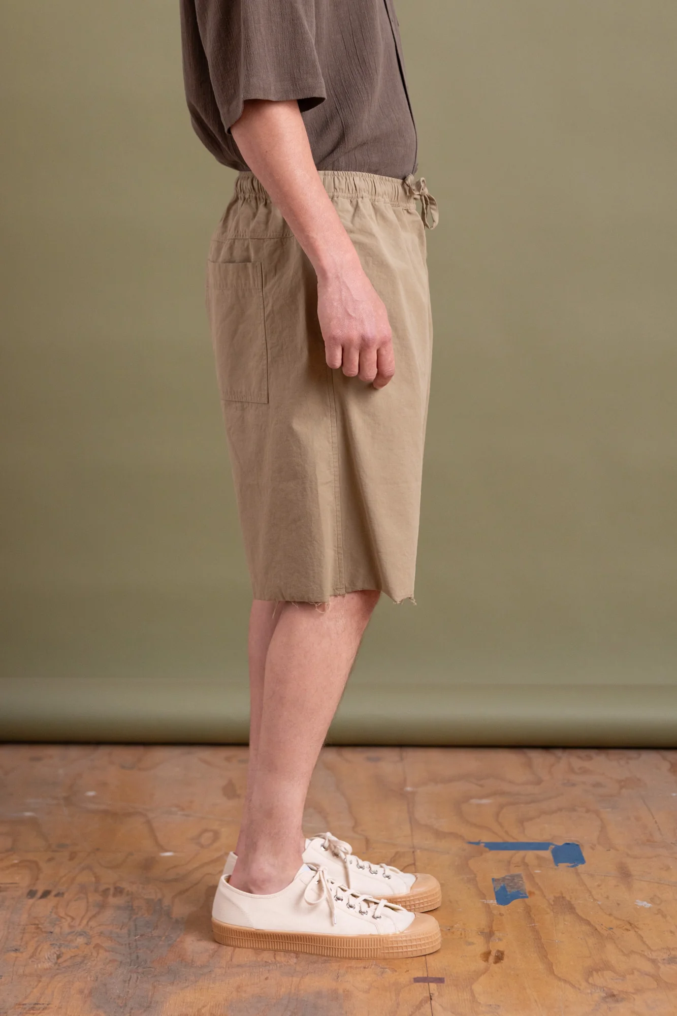 KAI SHORT IN KHAKI - Image 4