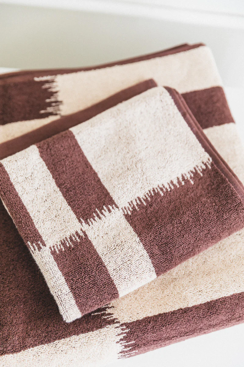KARIN BATH TOWEL - Image 4