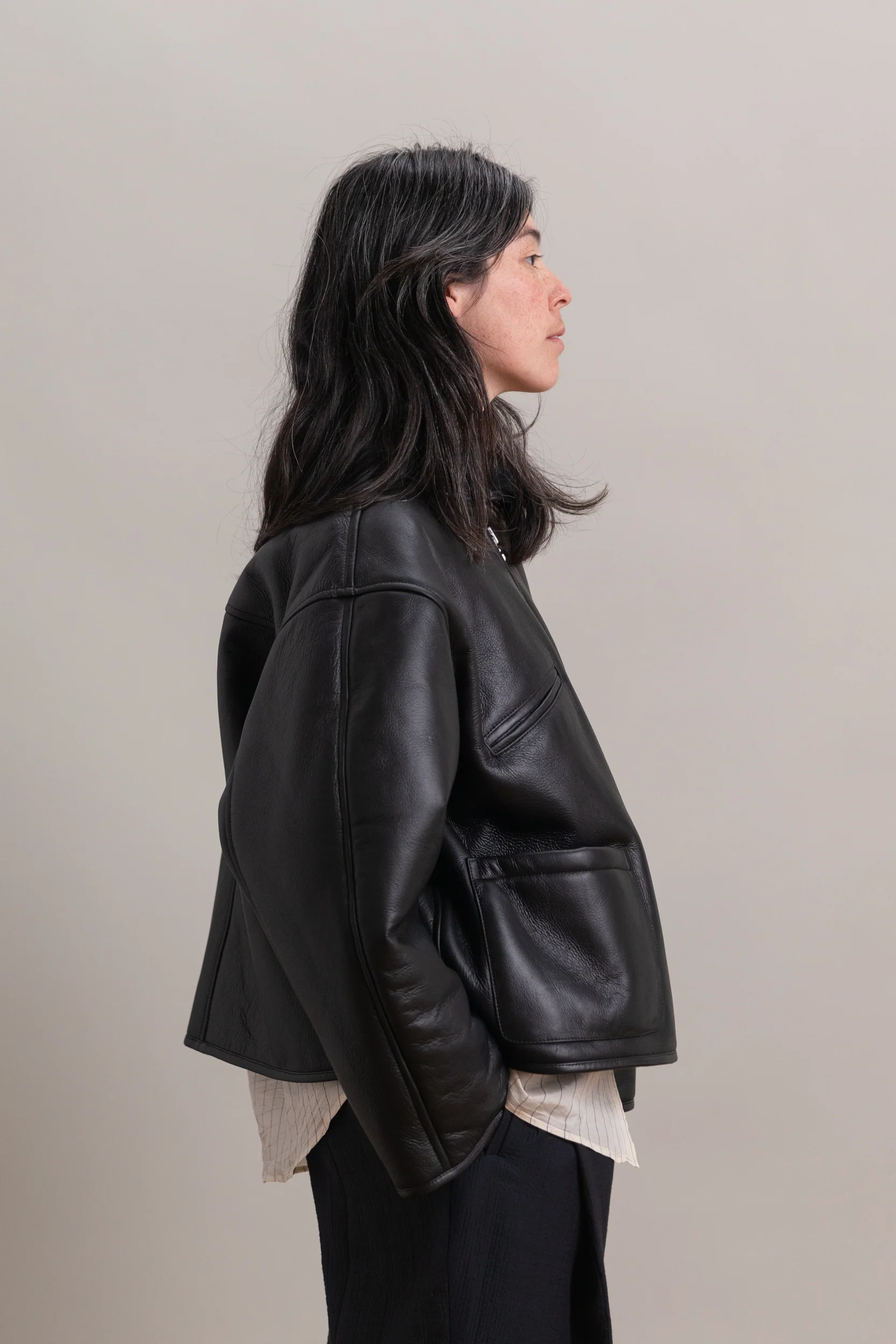 LEATHER BACK SHEEPSKIN FLYING JACKET IN BLACK - Image 3