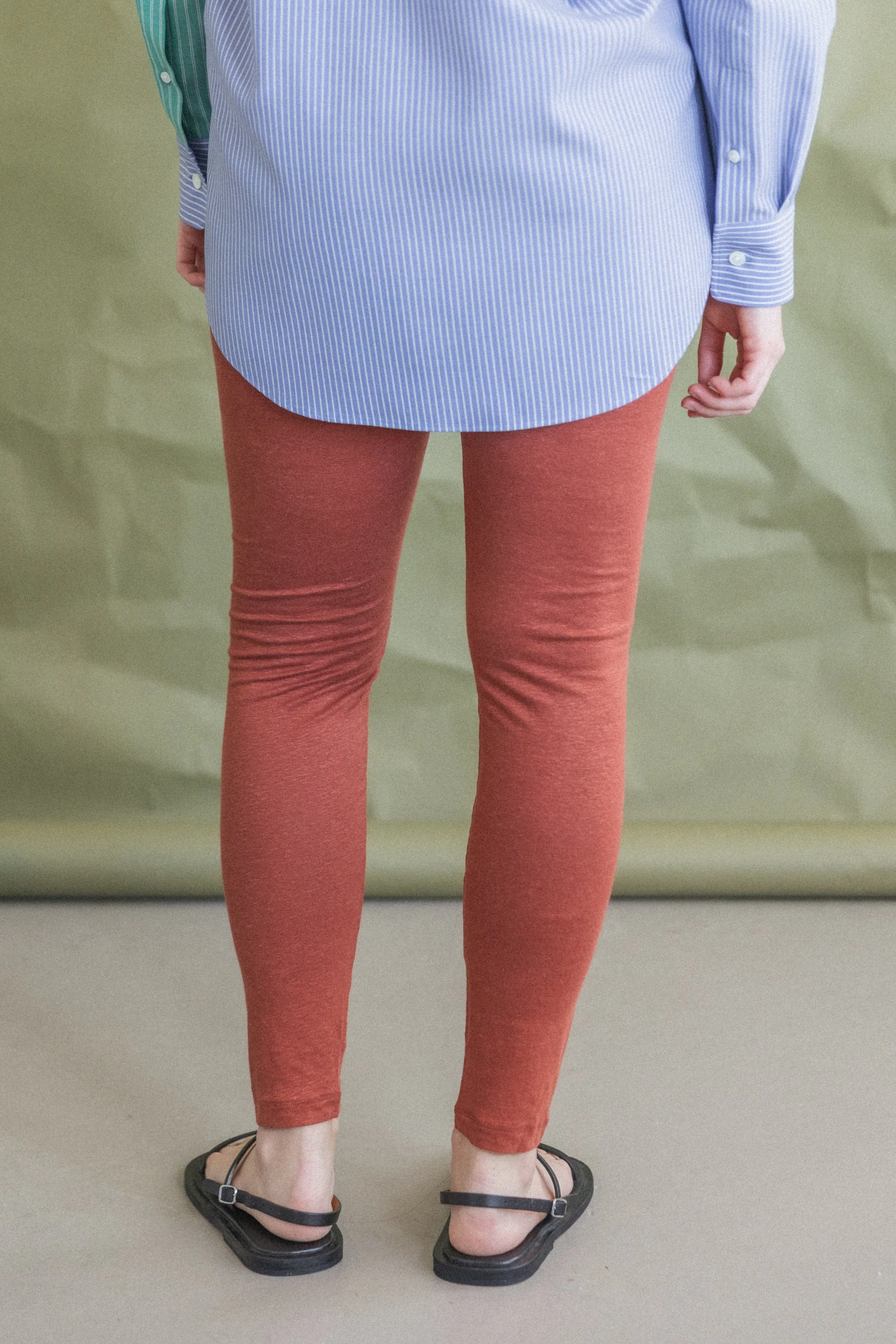 LEGGINGS IN RUST - Image 2