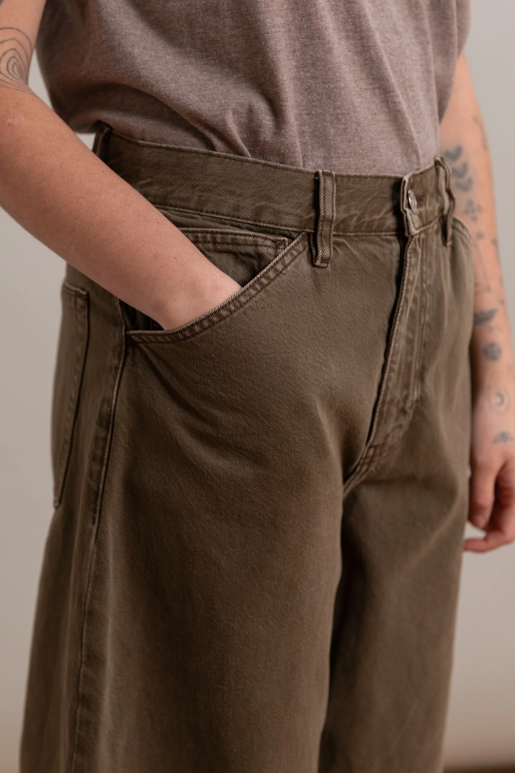 LIDO ANKLE JEANS IN DARK OLIVE DENIM - Image 3
