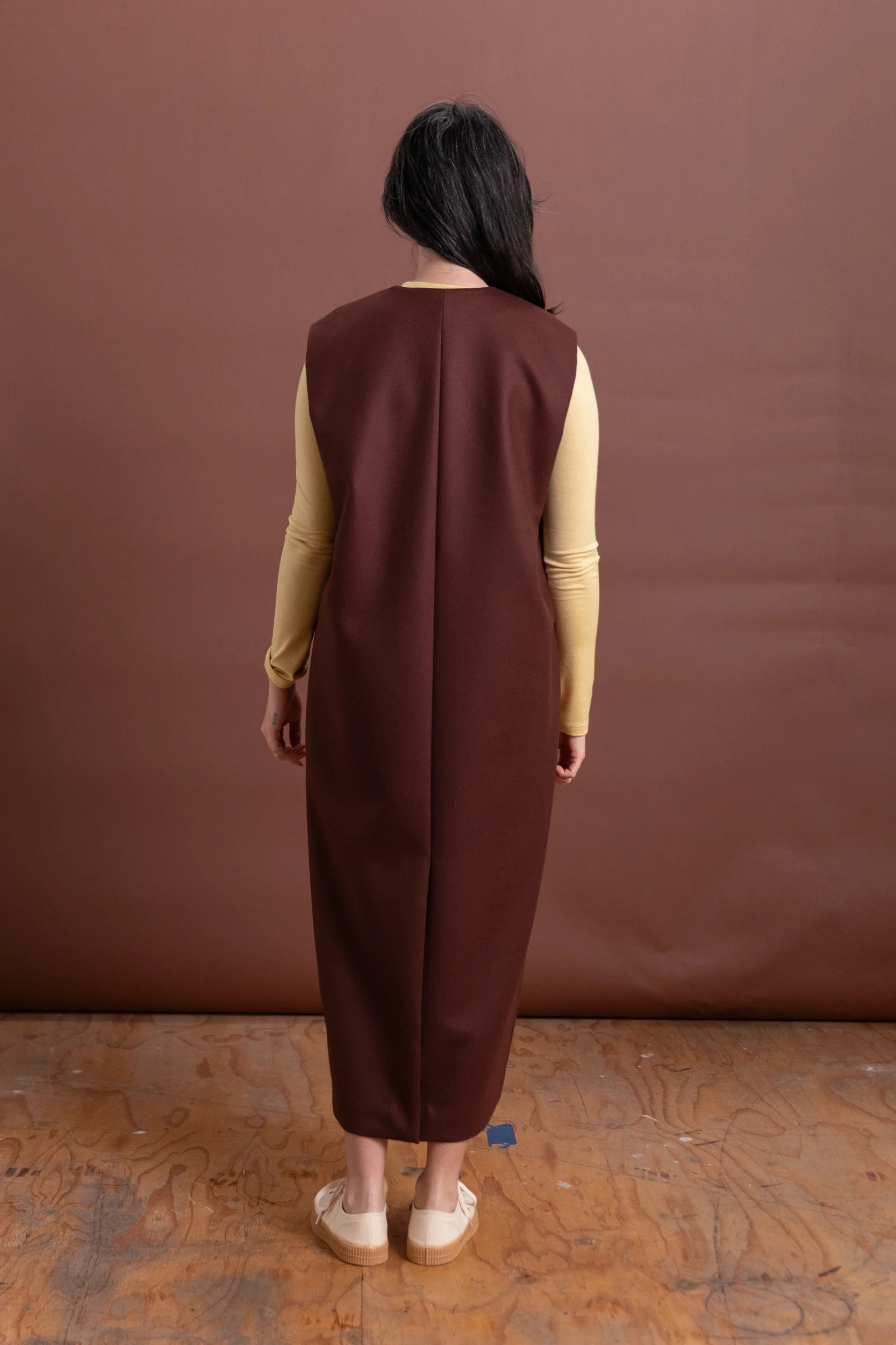 LIGHT MELTON SLEEVELESS DRESS IN BORDEAUX - Image 7