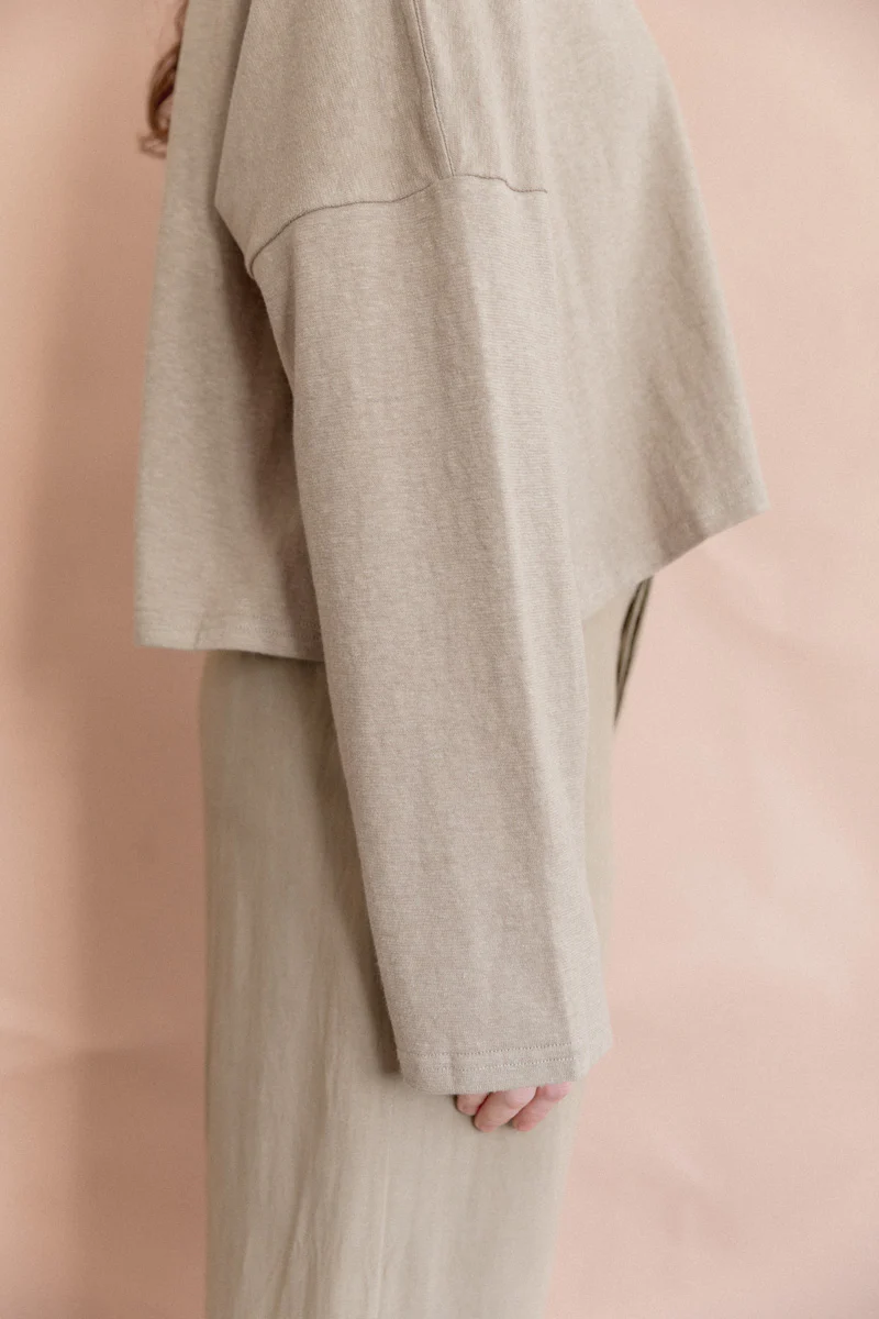 LONG SLEEVE BOX TOP IN DARK OLIVE - Image 3