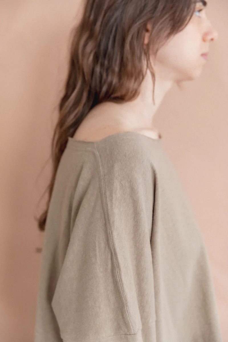 LONG SLEEVE BOX TOP IN DARK OLIVE - Image 6