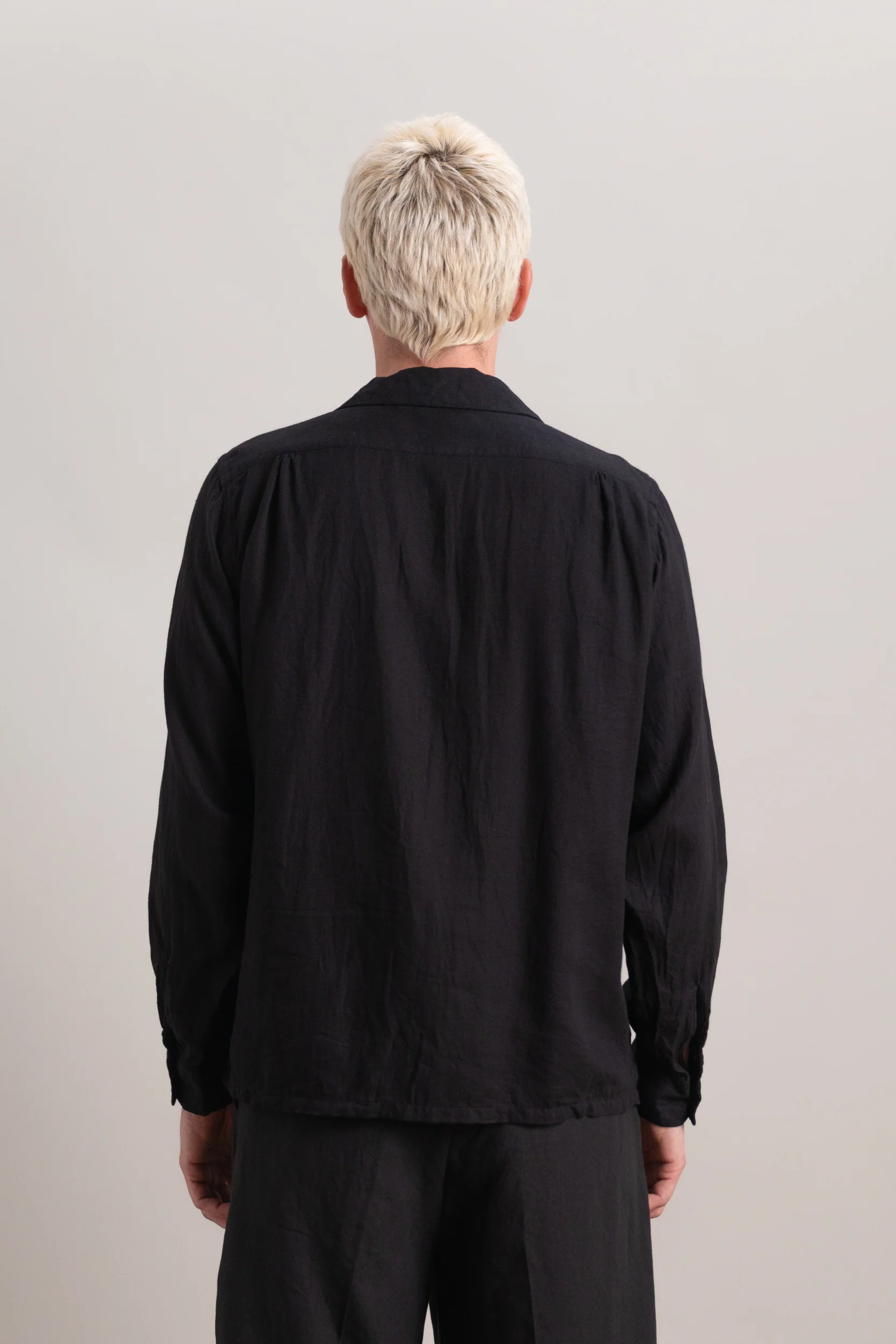 LOT 101 OPEN COLLAR SHIRT IN BLACK - Image 8