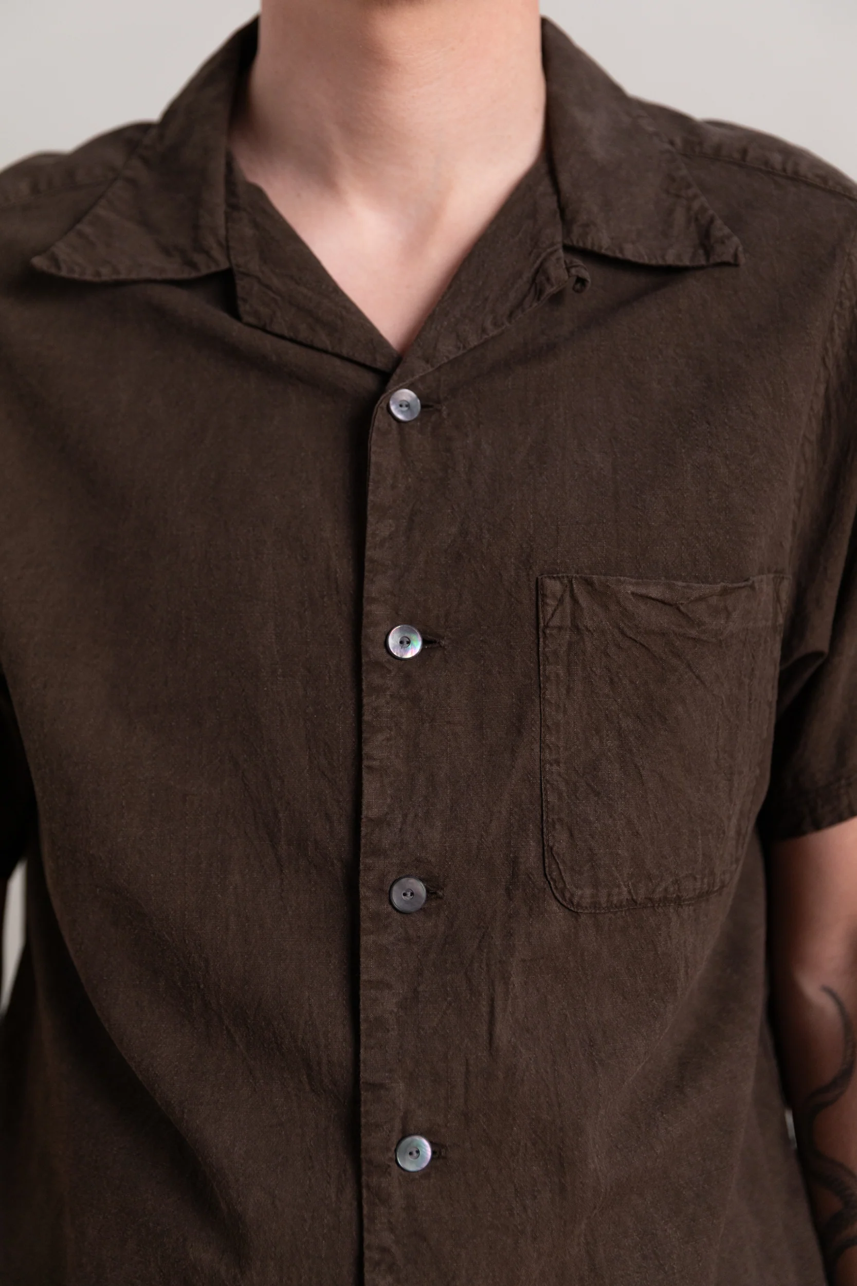 LOT 113 SHORT SLEEVE OPEN COLLAR SHIRT IN MUD DYED BROWN - Image 6