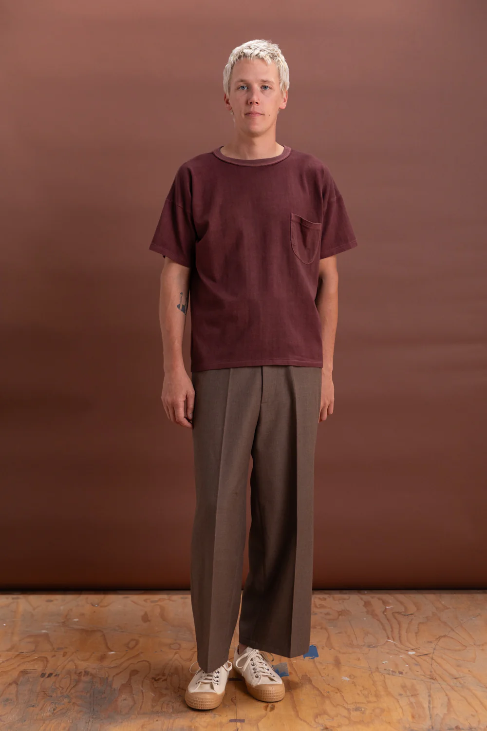LOT 601 TEE SHIRT IN NATURAL DYED BURGUNDY - Image 3