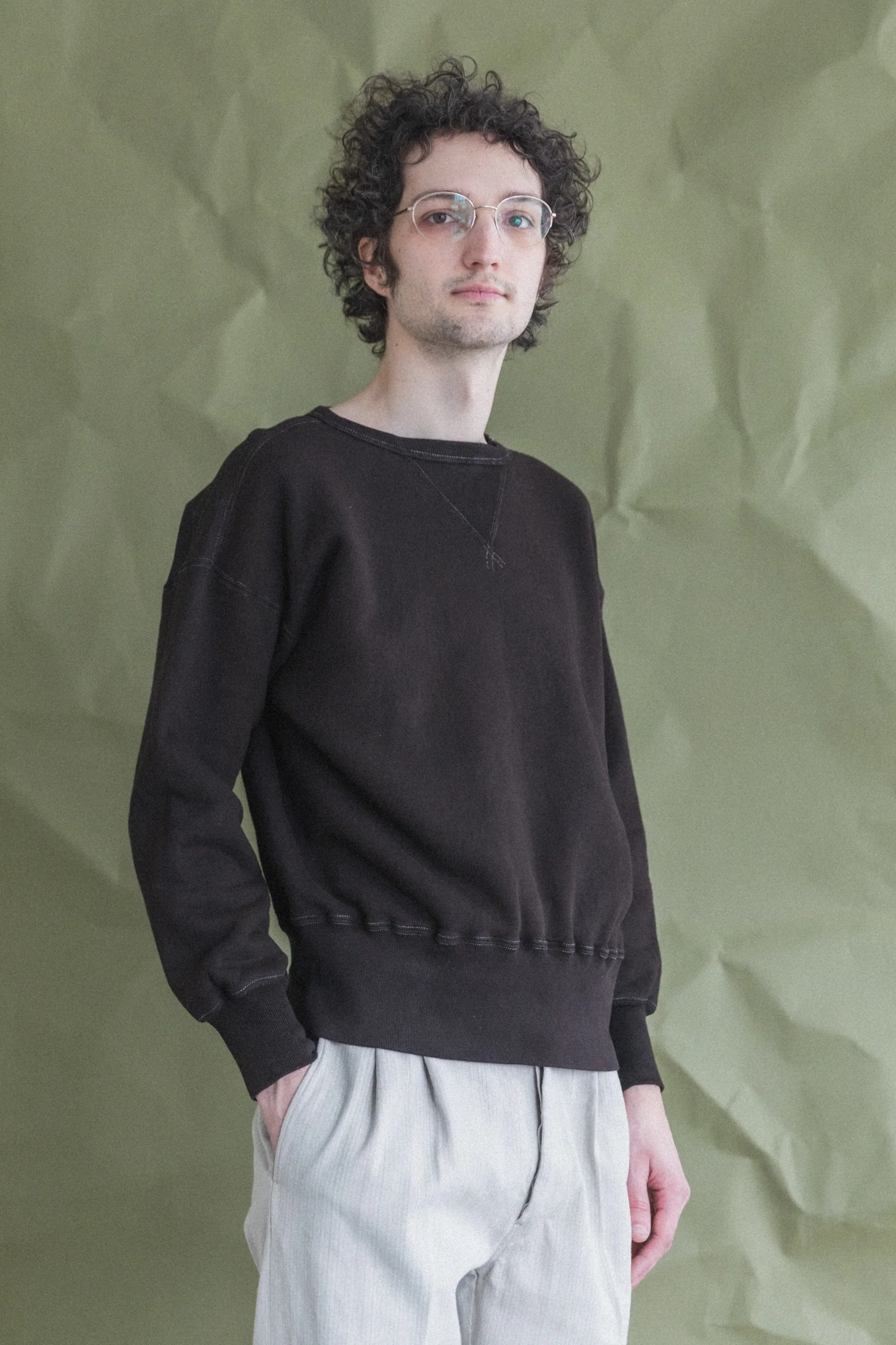 LOT 603 SWEATSHIRT IN MUD DYED BROWN - Image 3