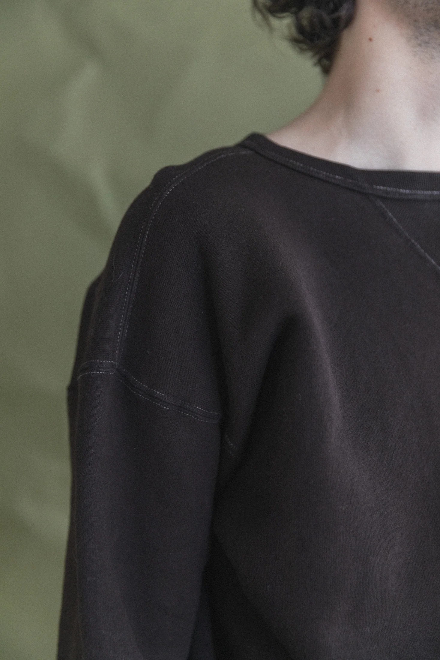 LOT 603 SWEATSHIRT IN MUD DYED BROWN - Image 7