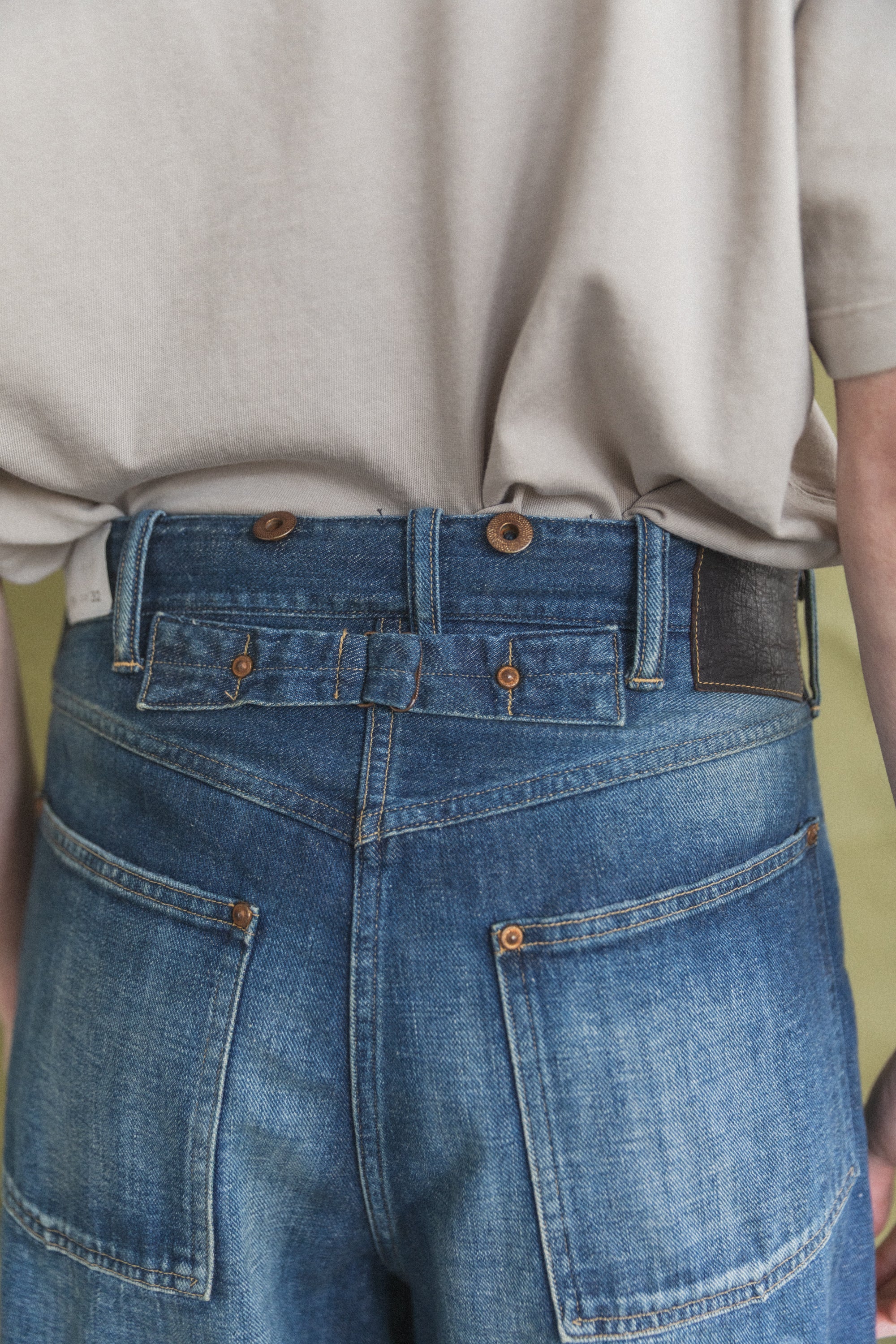 LOT 704 DENIM TROUSERS IN DAMAGED INDIGO PAINT - Image 9